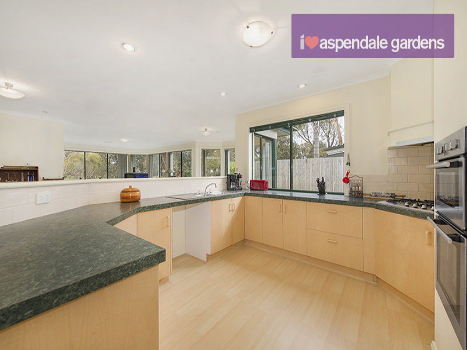 3 O'Donnell Close, Aspendale Gardens, VIC 3195, Aspendale Gardens - Thumbnail 2