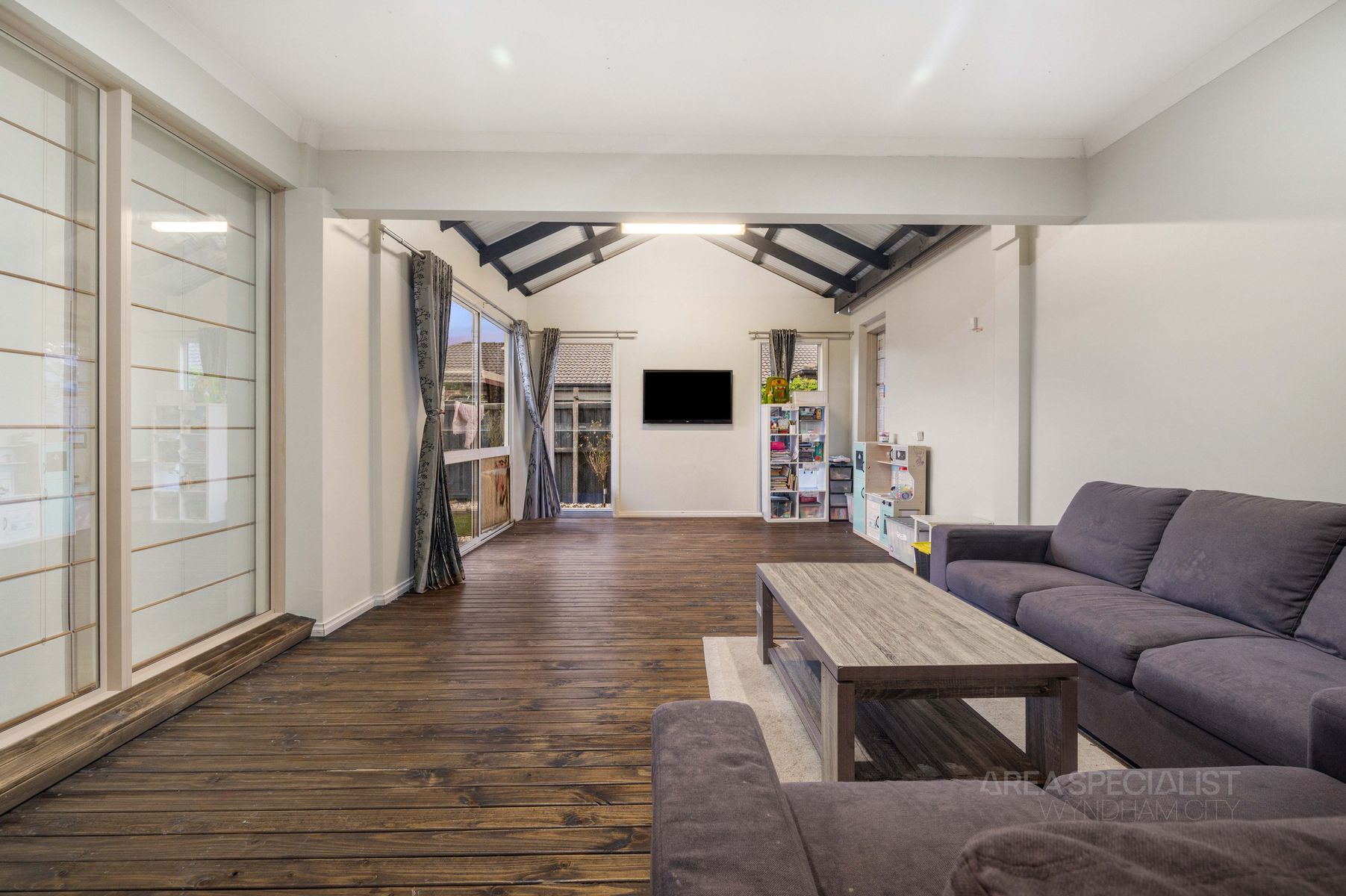 33 Moorookyle Way, Tarneit WEB (10)