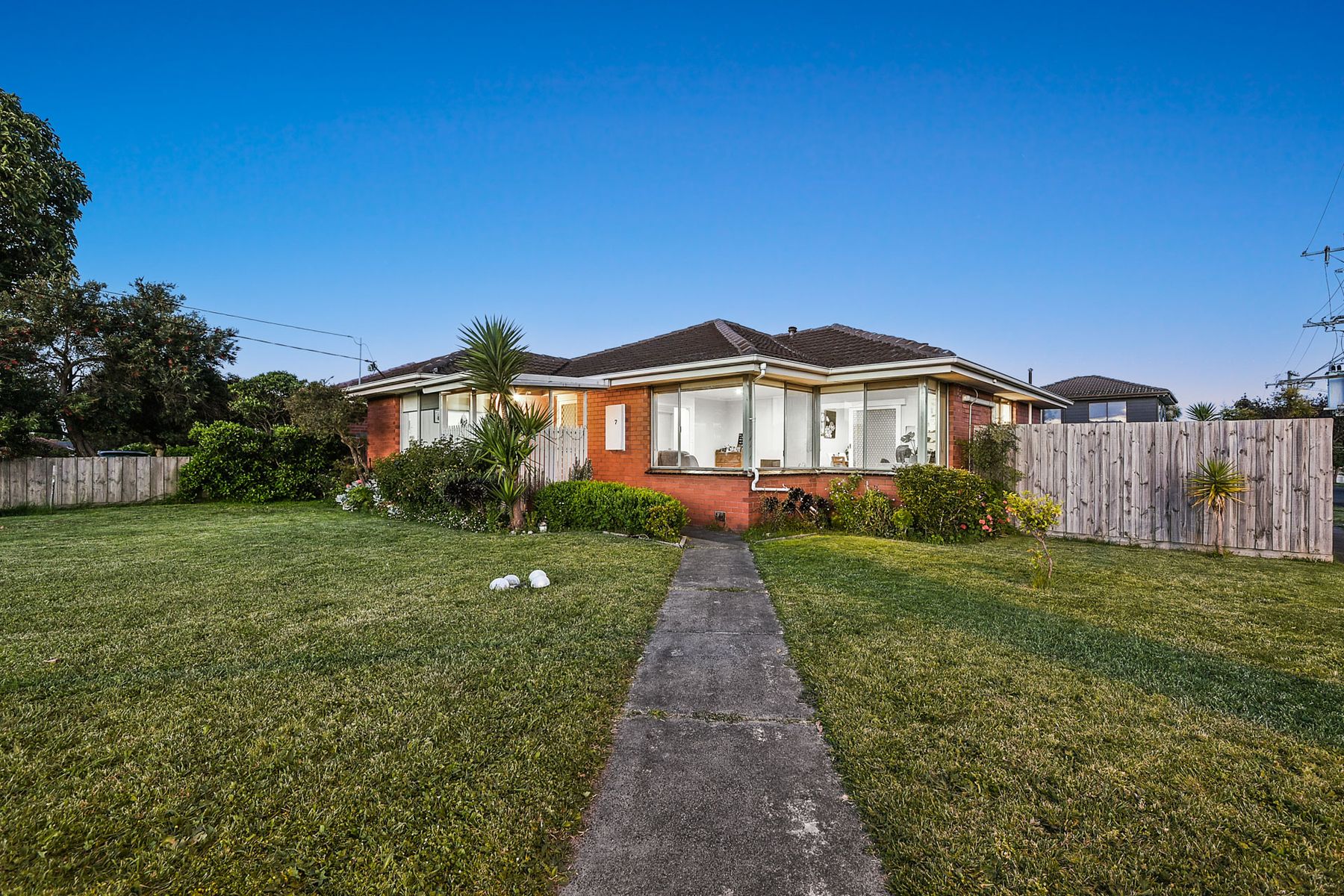 7 Charnfield Crescent, Noble Park, VIC 3174, Noble Park - Thumbnail 2