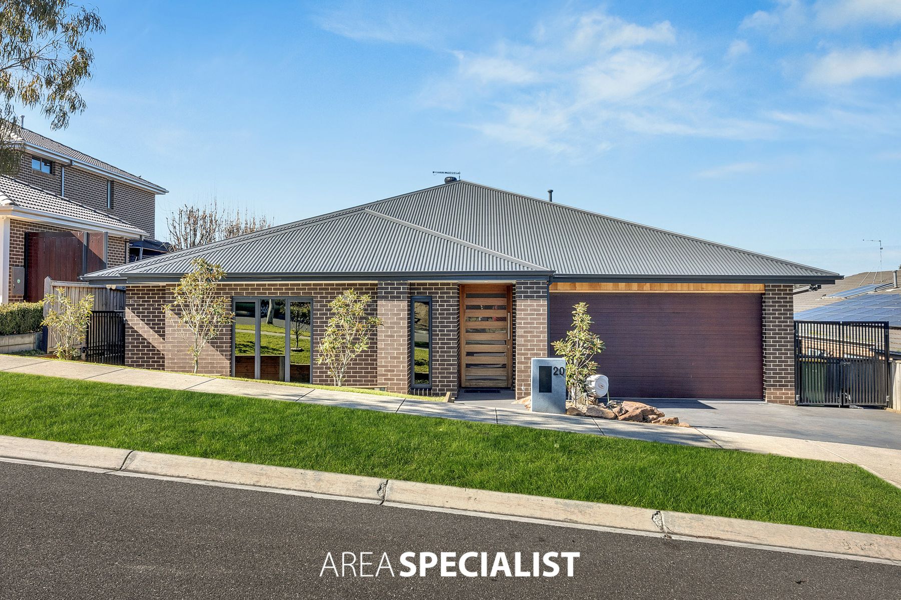 20 Grattan Way, Pakenham, VIC 3810, Pakenham - Thumbnail 2