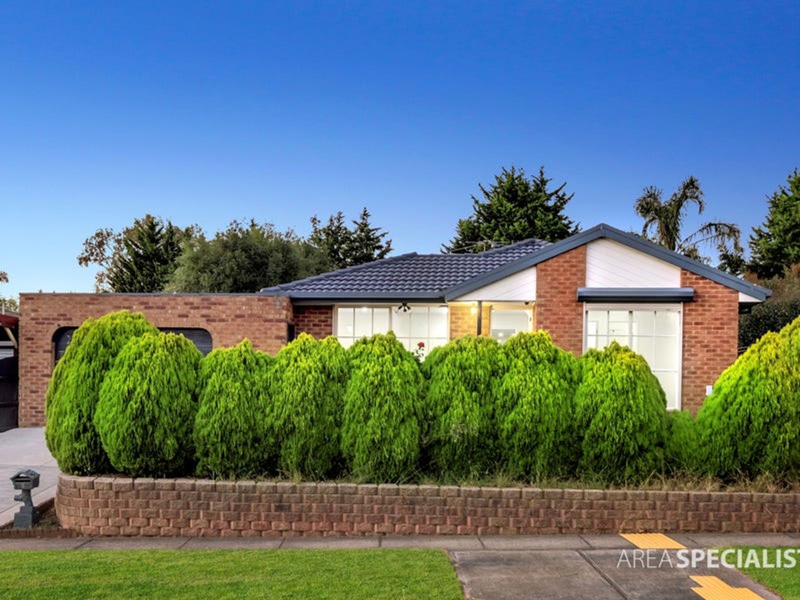 8 Ralph Crescent, Hampton Park, VIC 3976