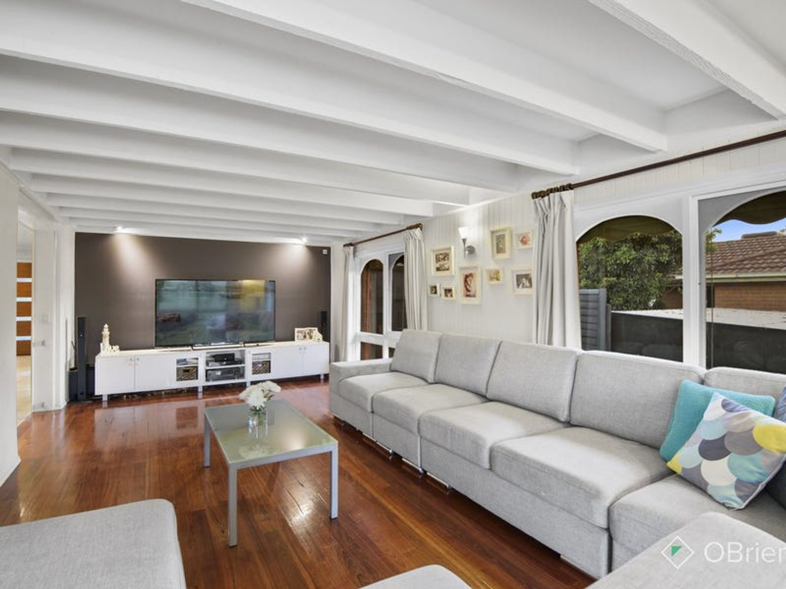 15 Sydney Parkinson Avenue, Endeavour Hills, VIC 3802, Endeavour Hills - Thumbnail 2