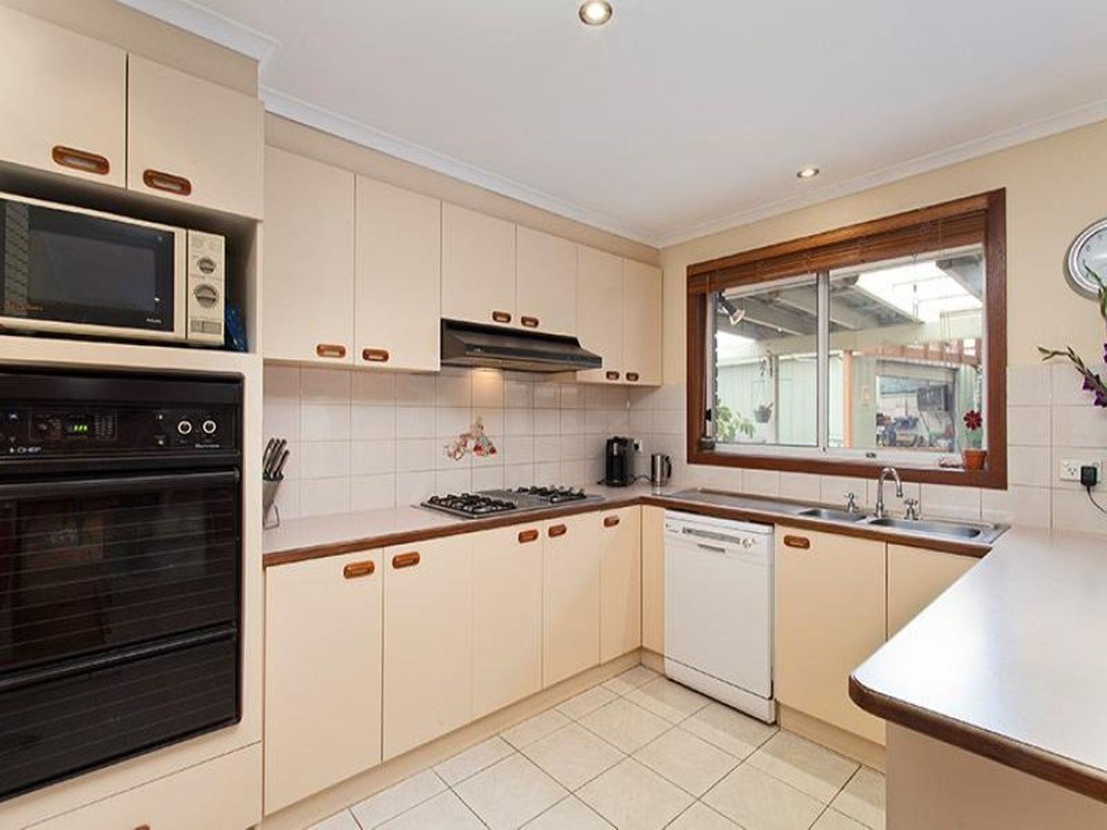 9 Plymouth Close, Sunshine North - Thumbnail 4