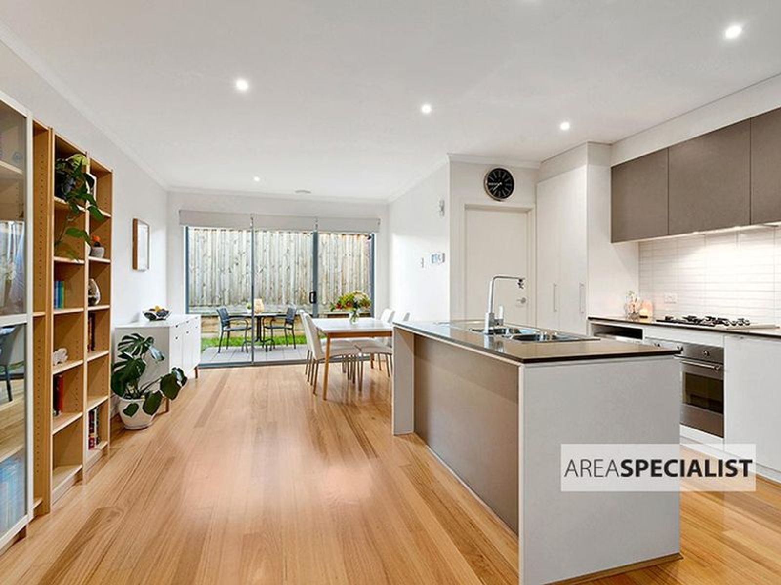10 Croke Park Court, Mulgrave, VIC 3170, Mulgrave - Thumbnail 4