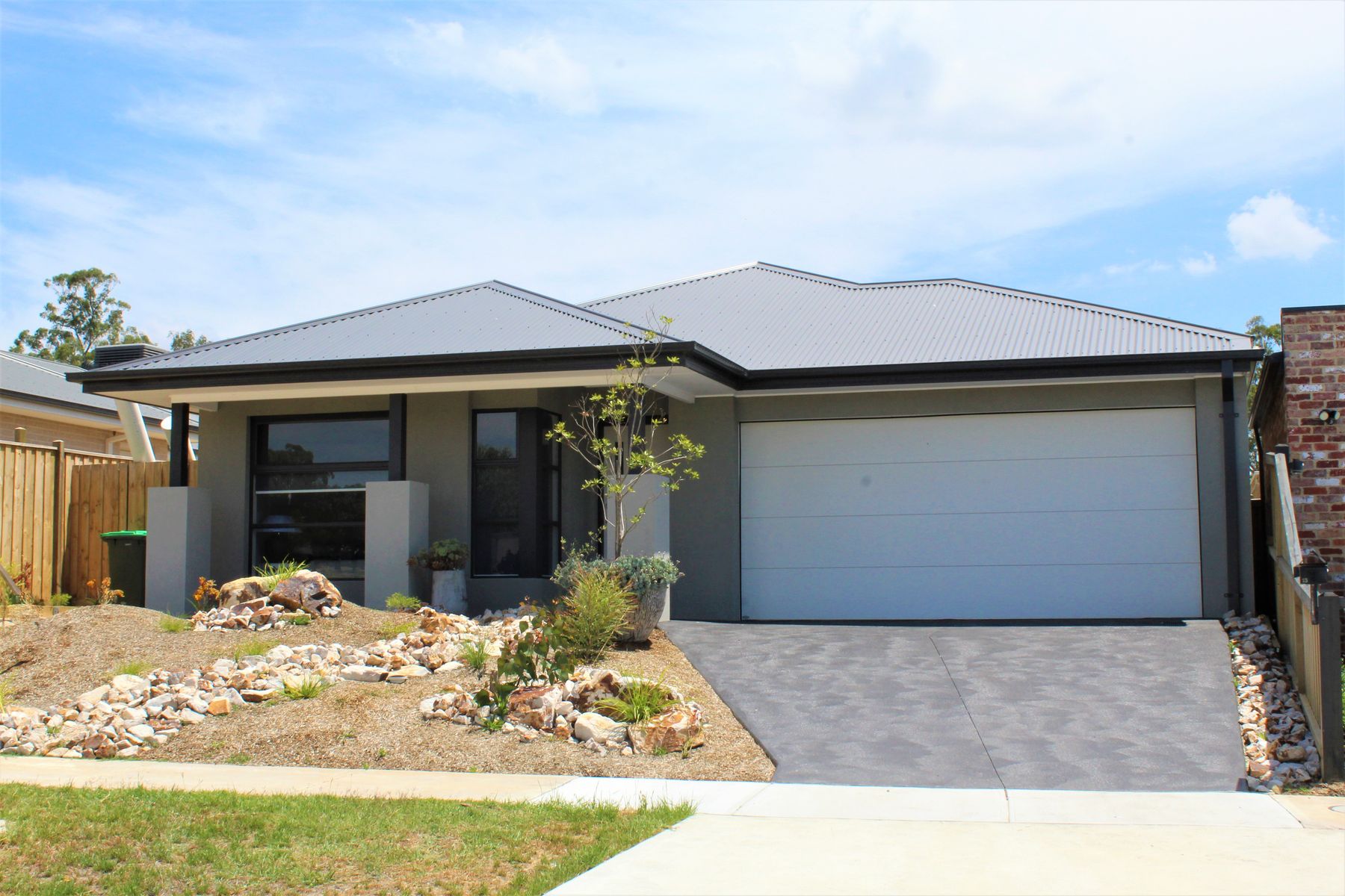 13 Peachtree Drive, Drouin VIC 3818, Drouin - Thumbnail 2