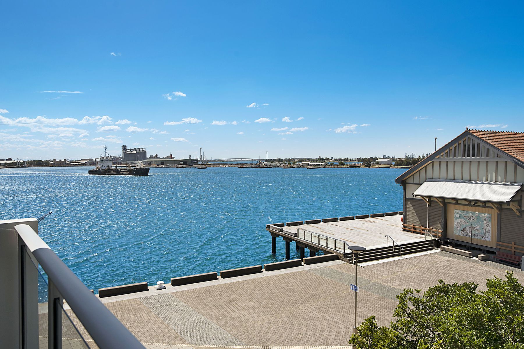 201/5 Honeysuckle Drive, Newcastle NSW 2300, Newcastle - Thumbnail 3