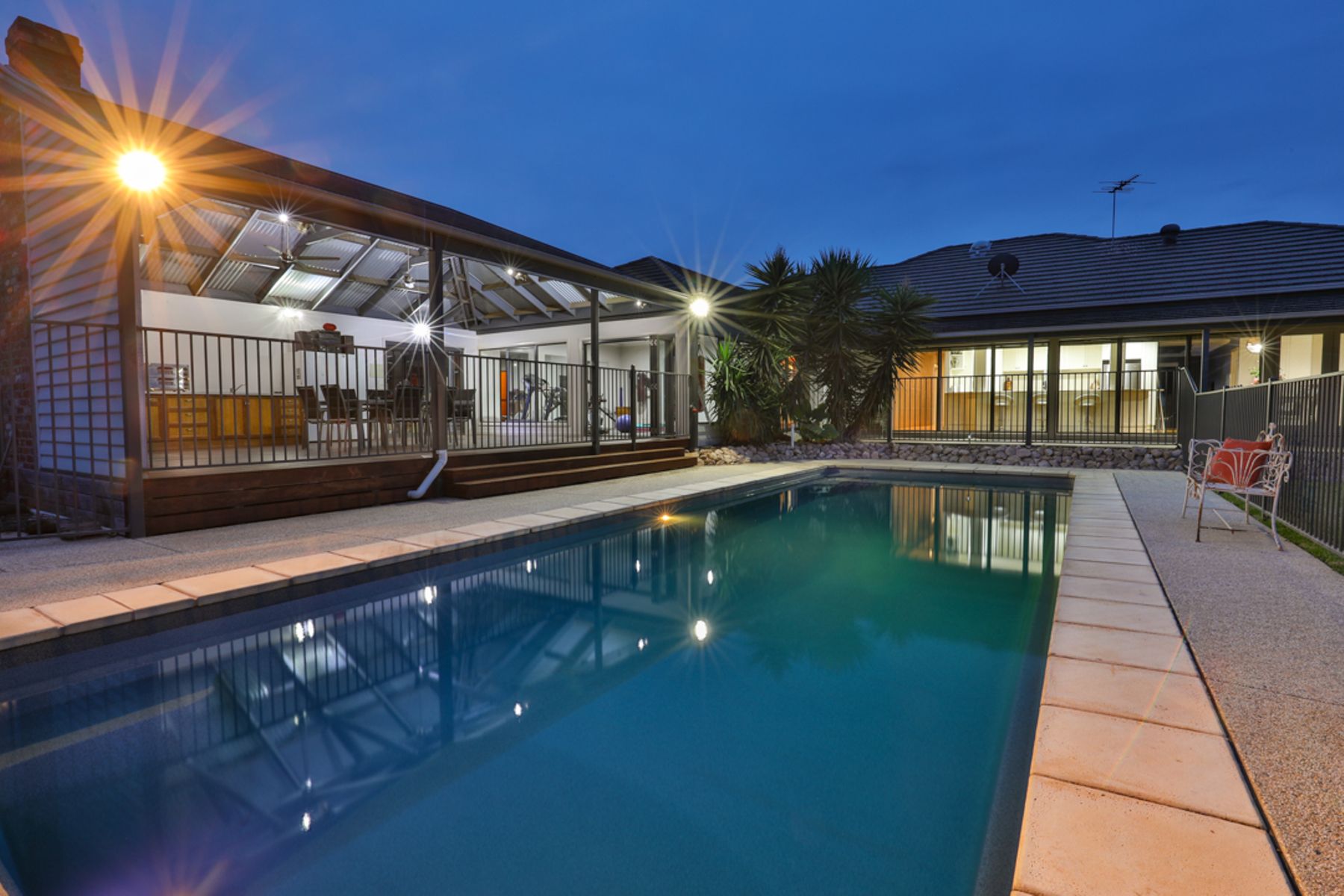 216 Fifth Street, Nichols Point - Thumbnail 2