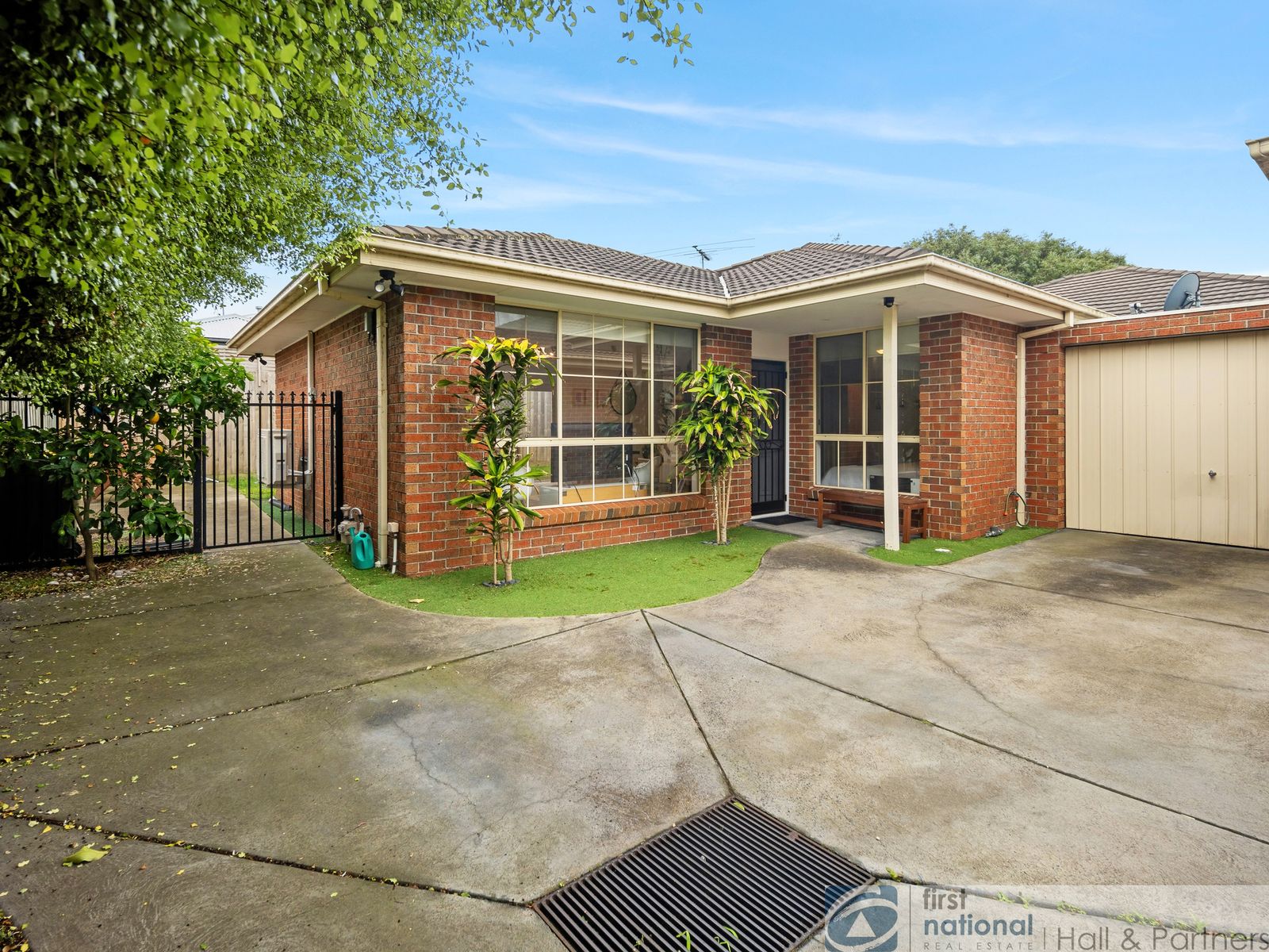 3/3 Farm Road, Cheltenham VIC 3192, Cheltenham - Thumbnail 2