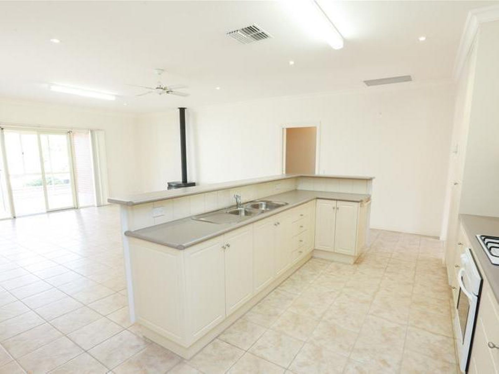 9 Denbeigh Court, Mildura - Thumbnail 6
