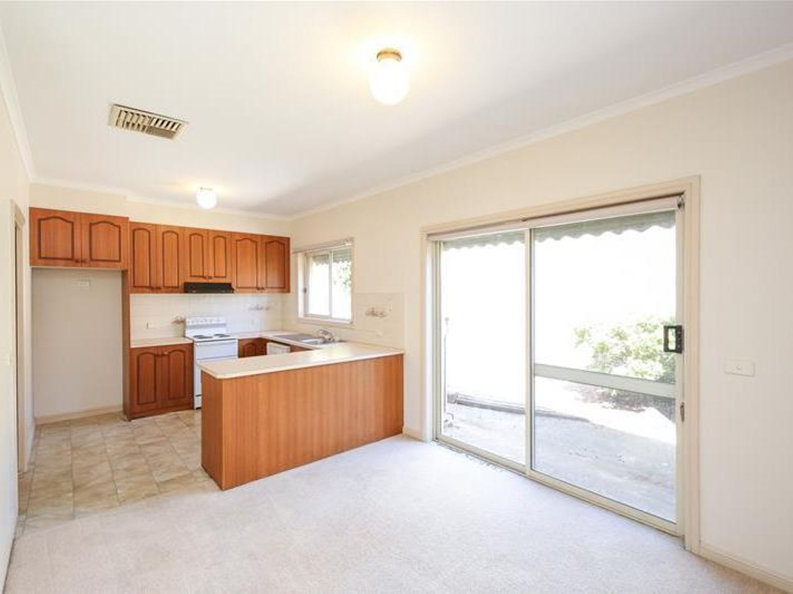 2/231 Twelfth Street, Mildura - Thumbnail 4