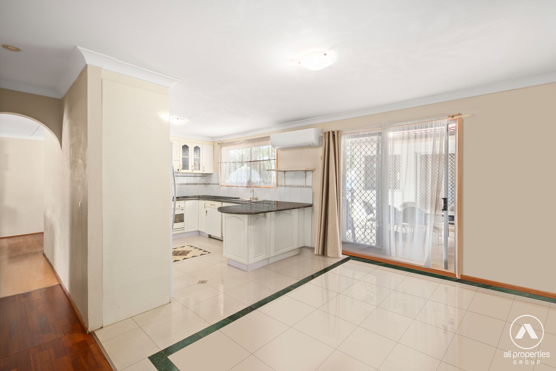72 Peverell Street, Hillcrest QLD 4118, Hillcrest - Thumbnail 3