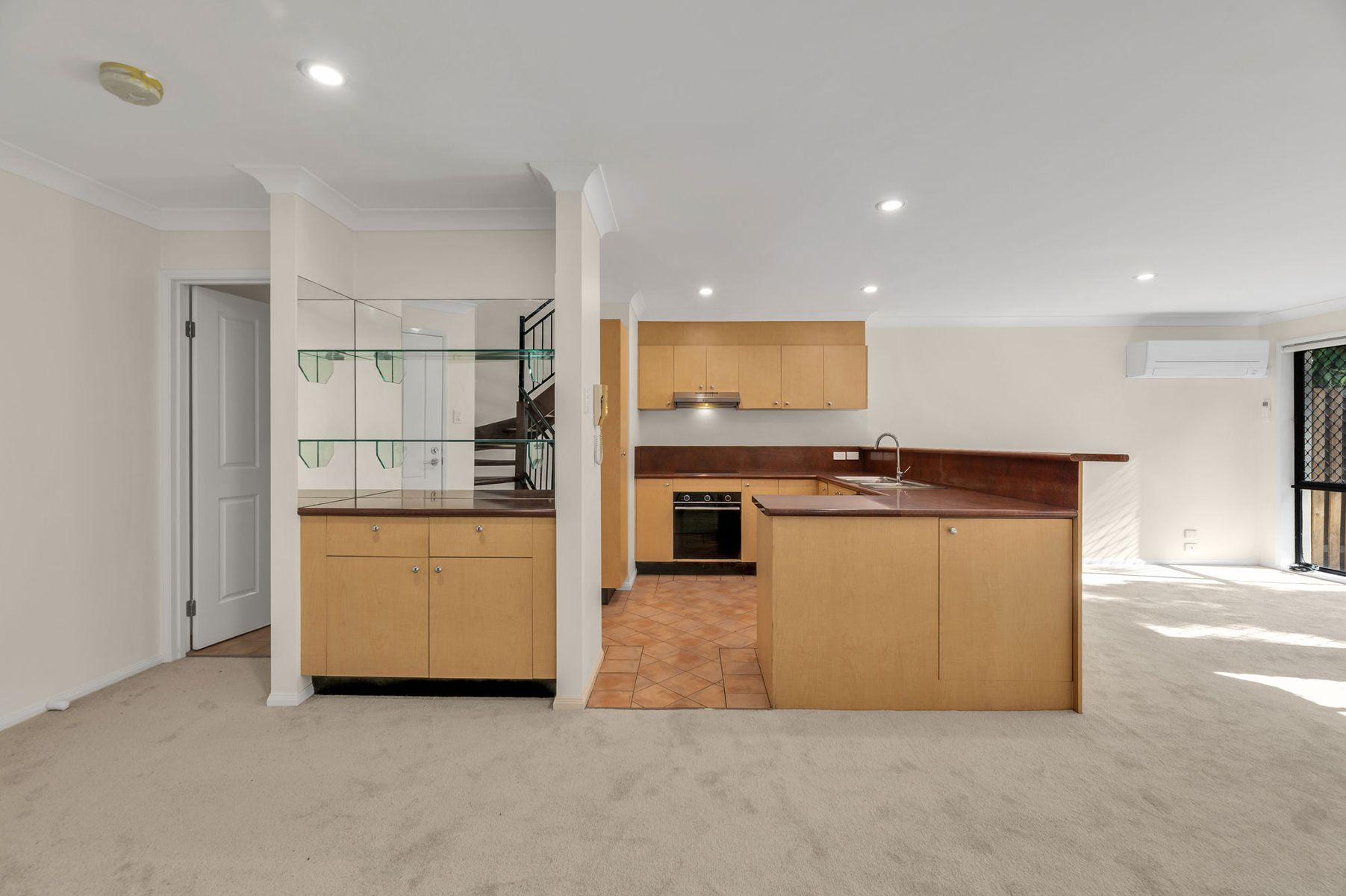 3/96-98 Slatyer Avenue, Bundall, Bundall - Thumbnail 8