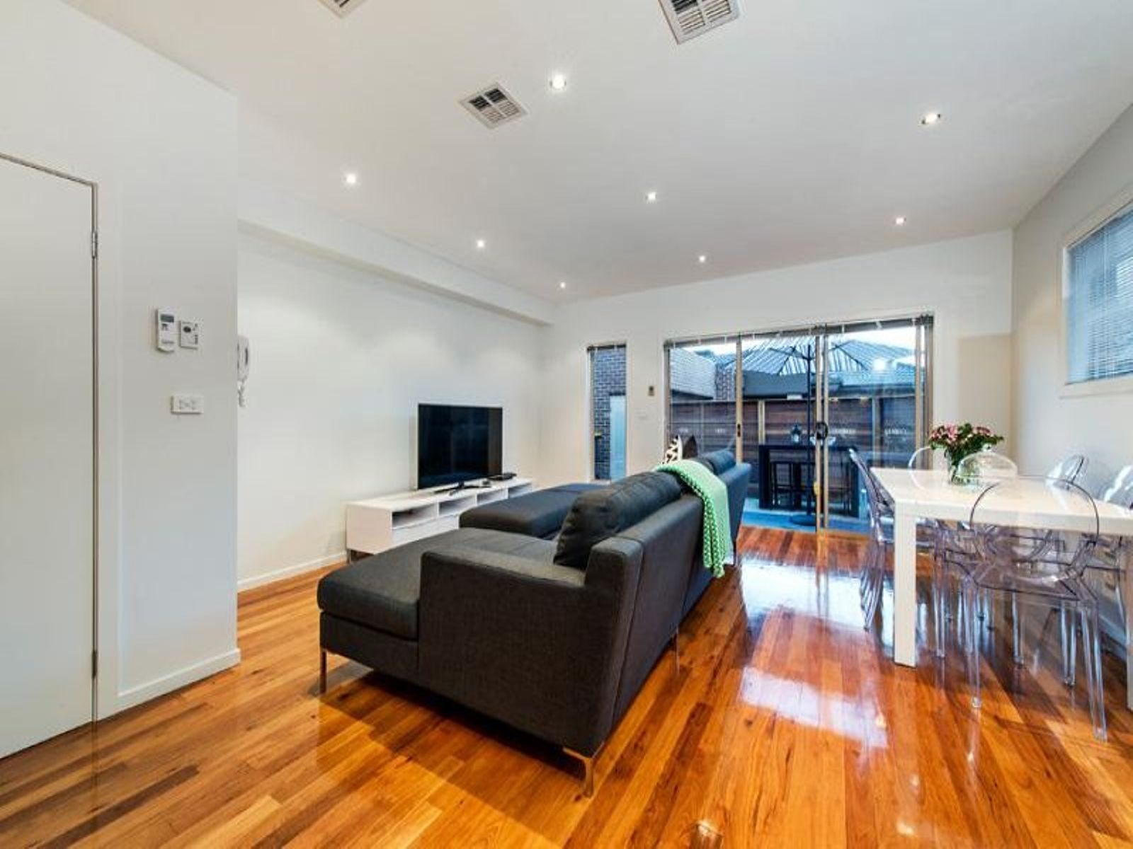 2/19-21 Amaranth Avenue, Altona North - Thumbnail 8