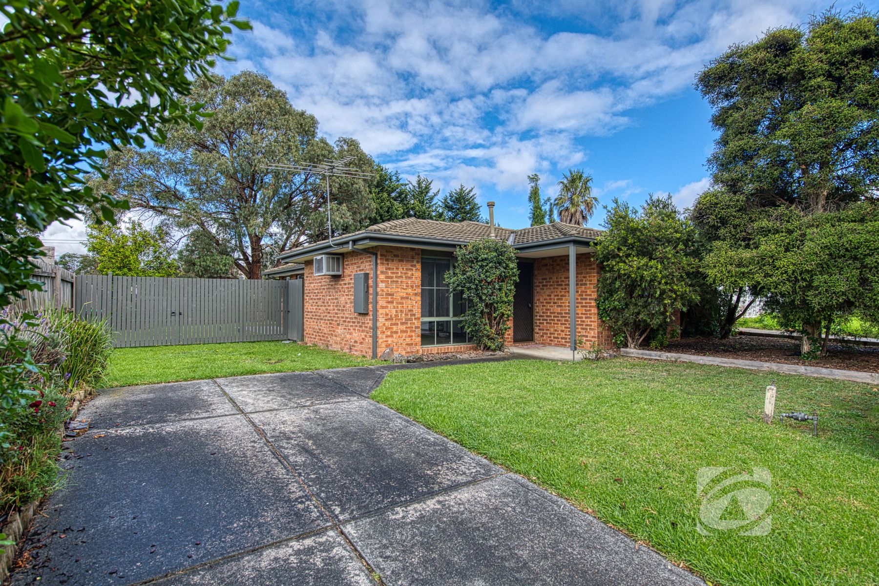 50 Collins Crescent, Berwick VIC 3806, Berwick - Thumbnail 2