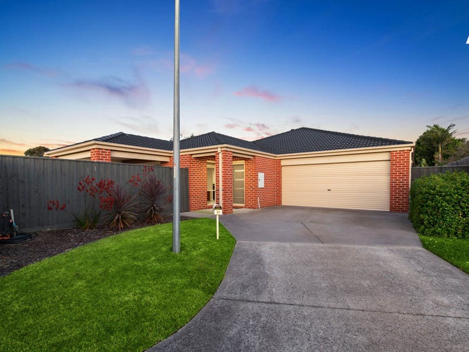 11 Stockhaven Circuit, Langwarrin, VIC 3910, Langwarrin - Thumbnail 2