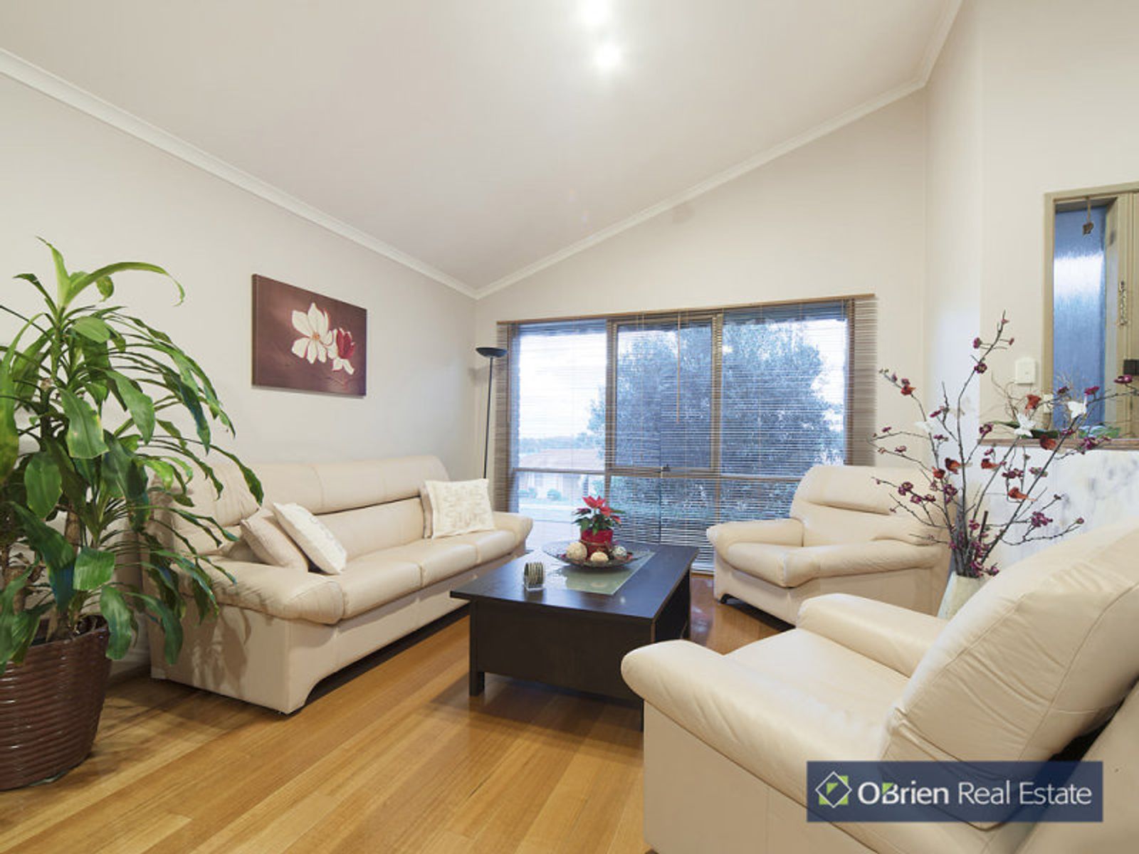 14 Preston Ave, Endeavour Hills, VIC 3802, Endeavour Hills - Thumbnail 2