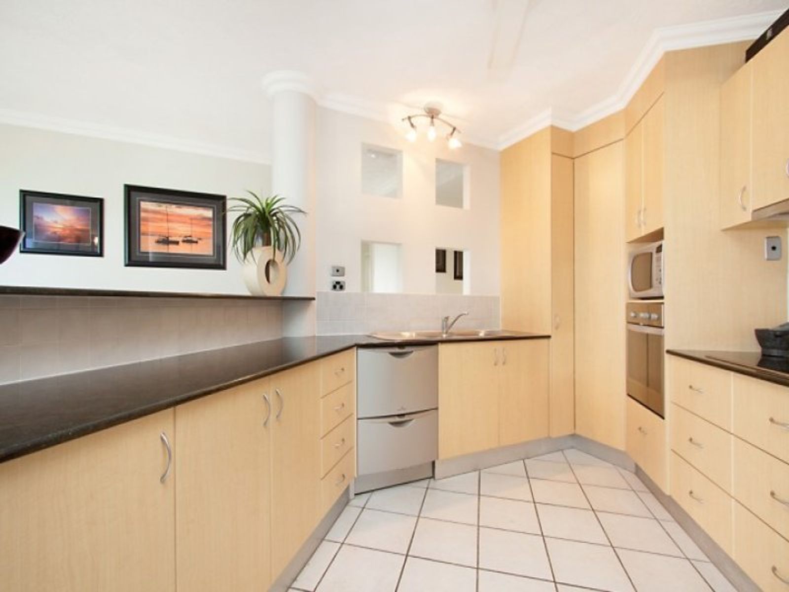 25/43 McLachlan Street, Darwin City NT 0800, Darwin City - Thumbnail 2