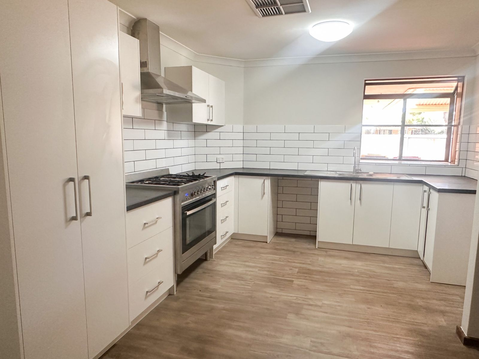 129 Lyall Street, Lamington WA 6430, Lamington - Thumbnail 3