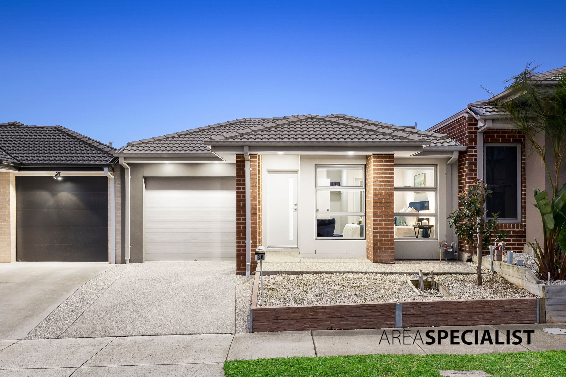30 Lexington Parade, Berwick, Berwick - Thumbnail 3
