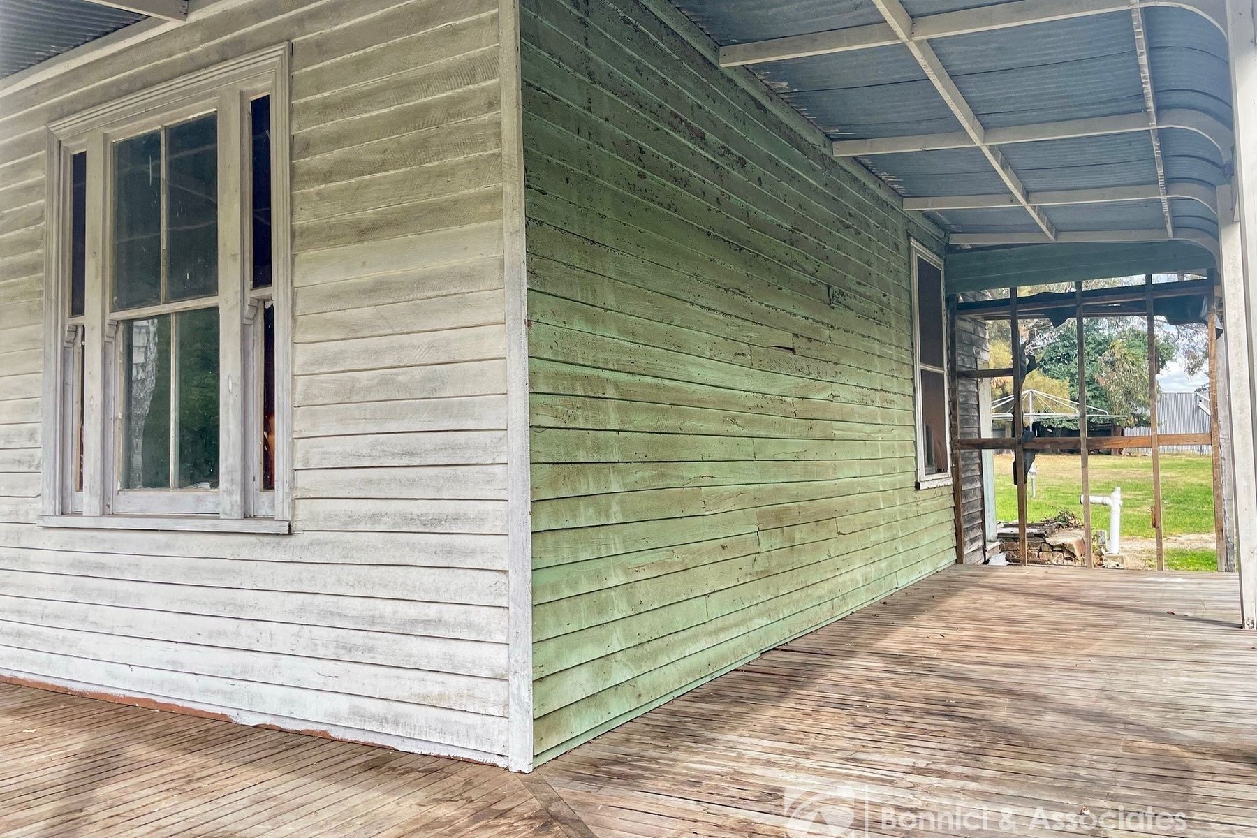 22 Mellish Street, Beechworth VIC 3747, Beechworth - Thumbnail 2