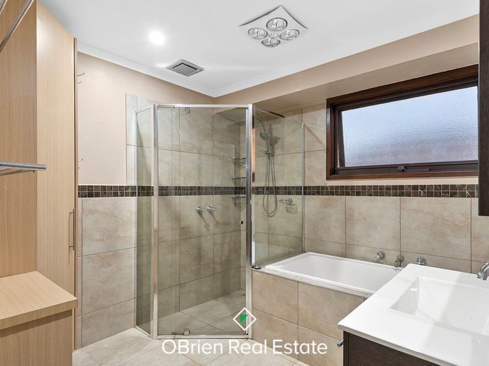 8 Kinloch Gardens, Endeavour Hills, VIC 3802, Endeavour Hills - Thumbnail 6