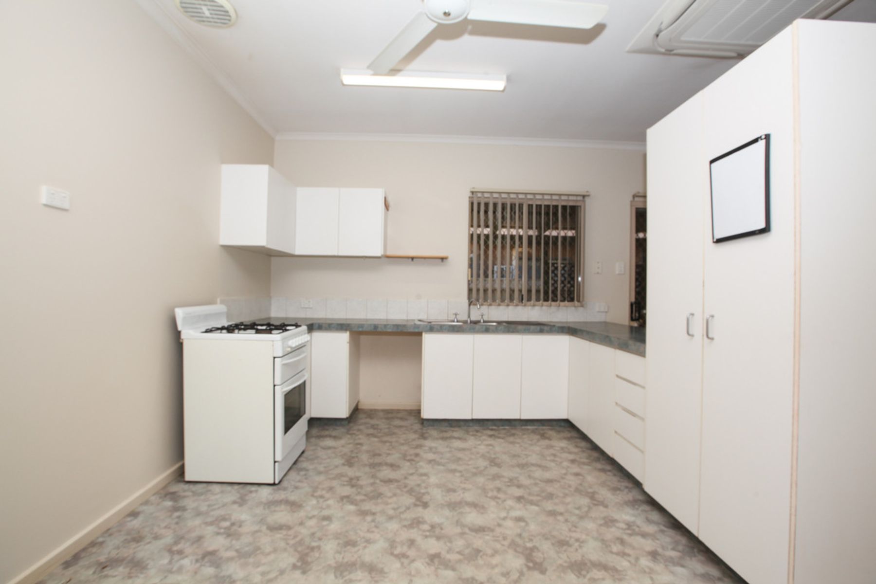 11 Jabiru Loop, South Hedland WA 6722, South Hedland - Thumbnail 2