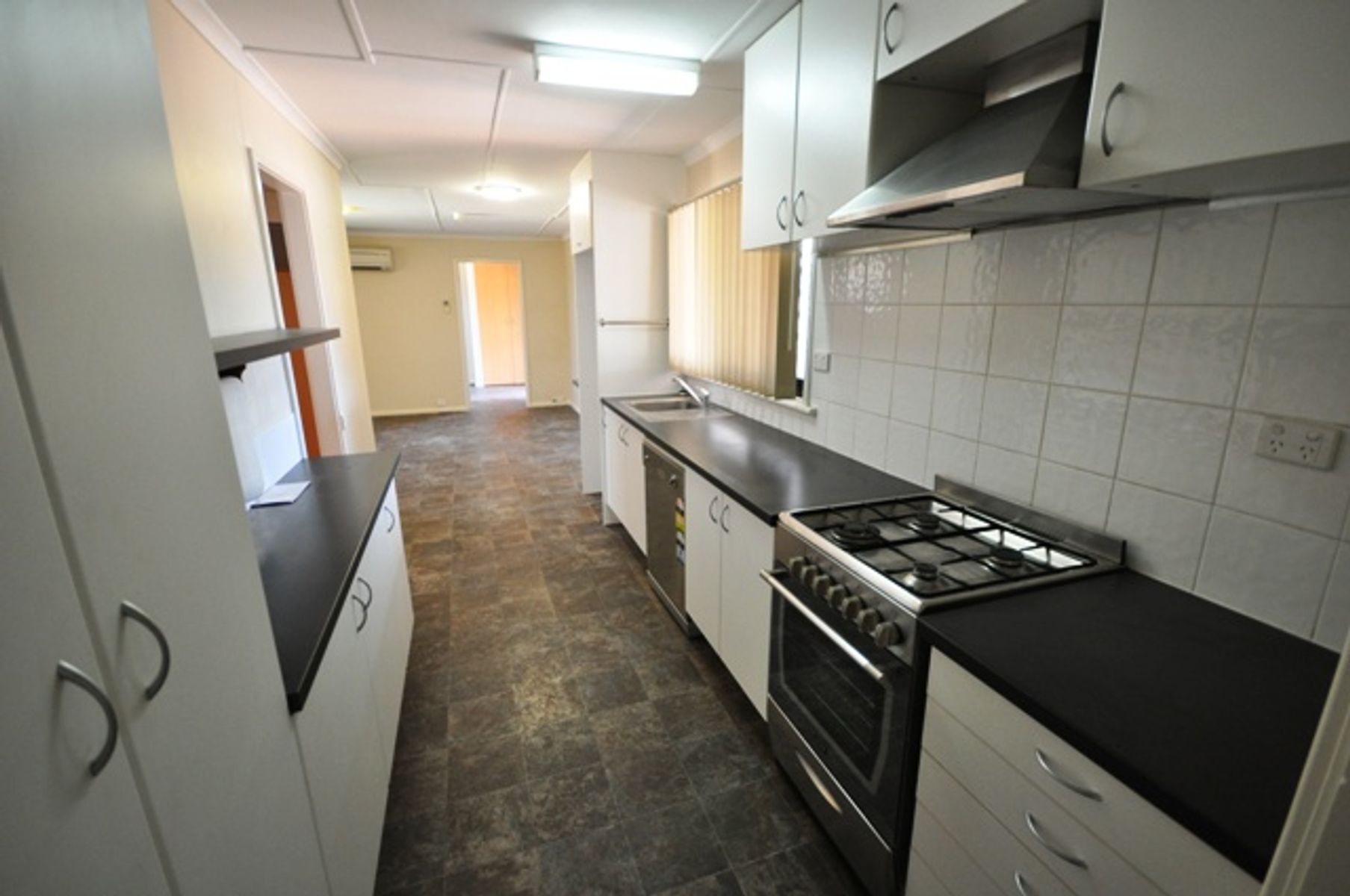 52 Kingsmill Street, Port Hedland WA 6721, Port Hedland - Thumbnail 3