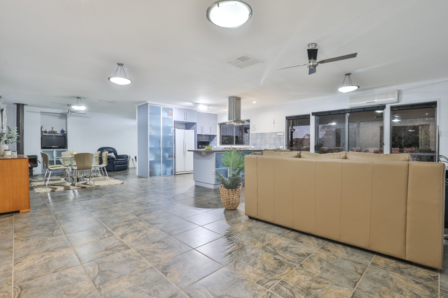 10 Lakeside Drive, Cabarita - Thumbnail 8
