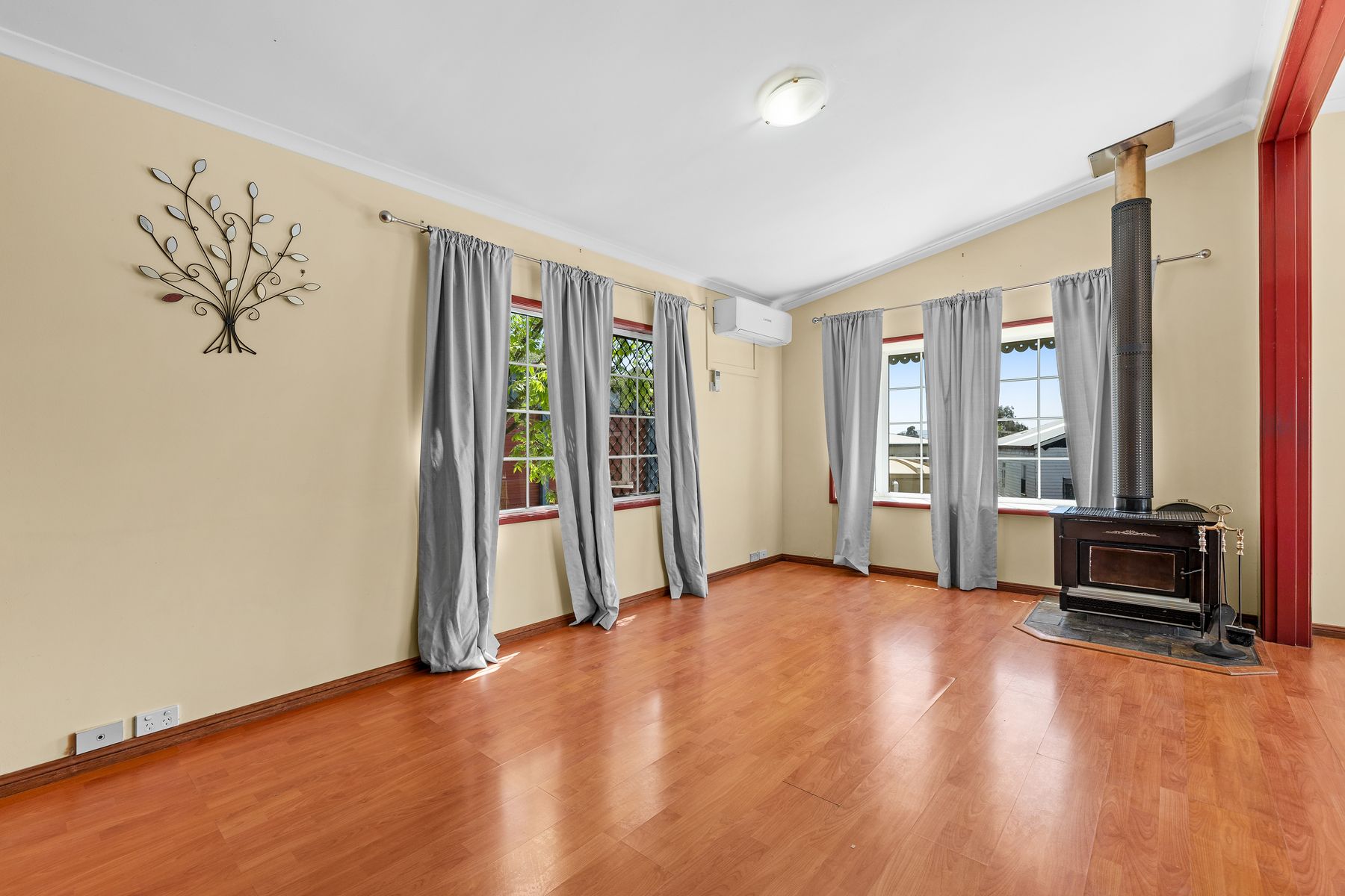 4 Walker Street, Warwick - Thumbnail 8