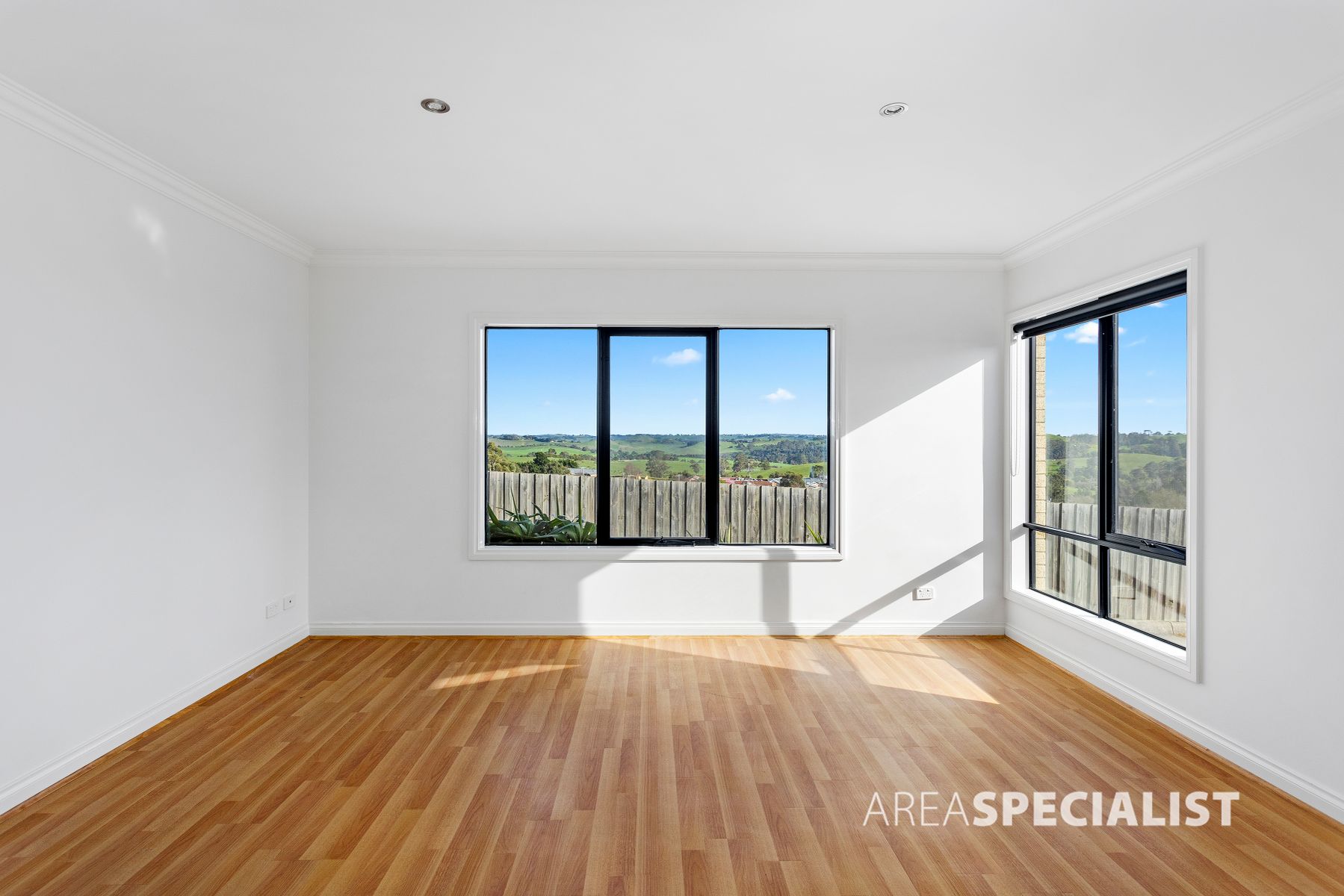 2/23 Hannah Rise Crescent, Korumburra, VIC 3950, Korumburra - Thumbnail 4