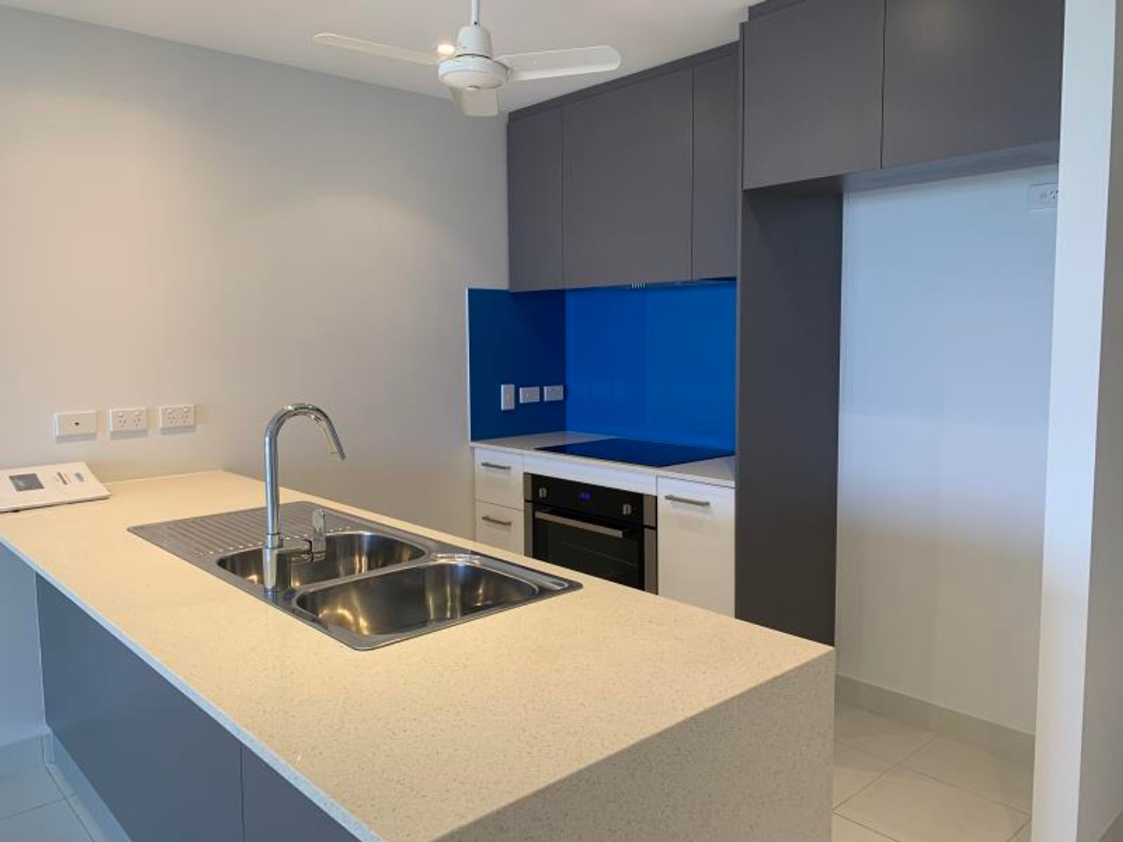 705/12 Harvey Street, Darwin City NT 0800, Darwin City - Thumbnail 2