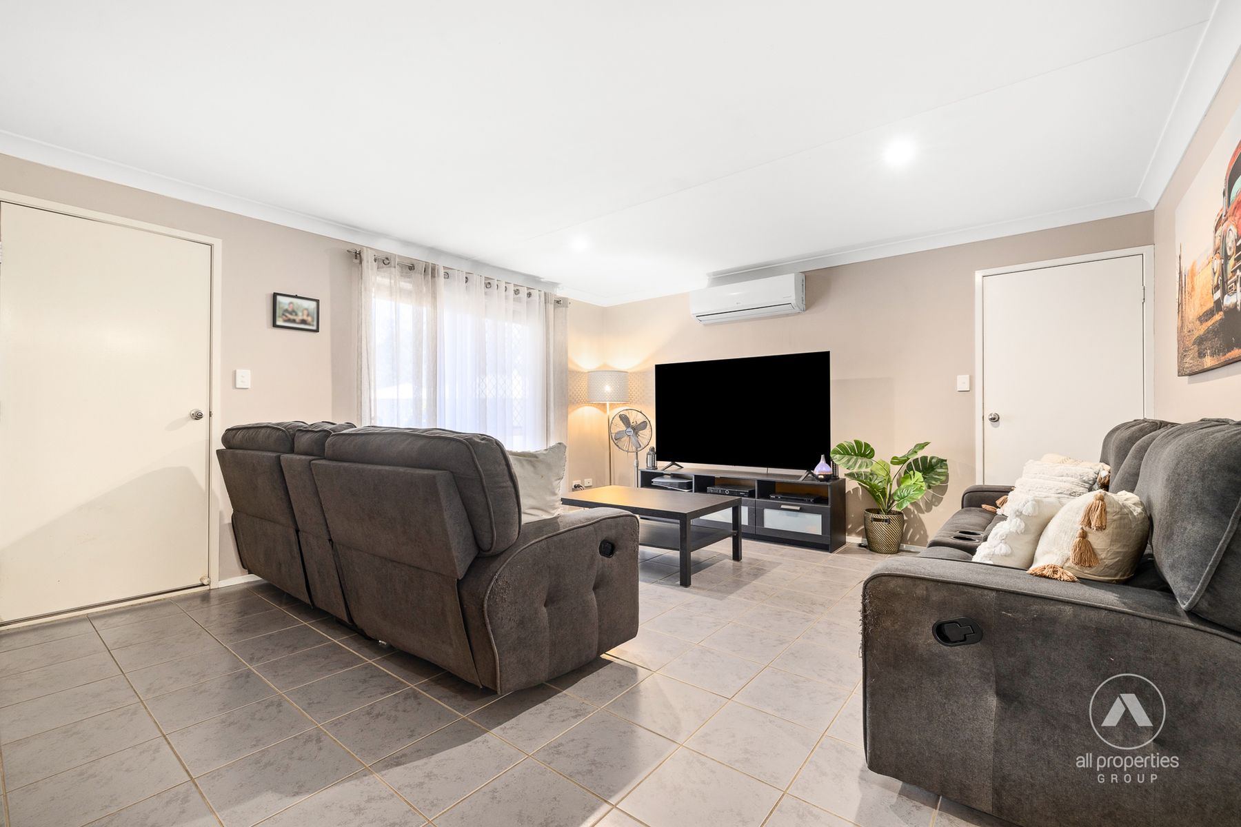 8 Garry Place, Crestmead QLD 4132, Crestmead - Thumbnail 4