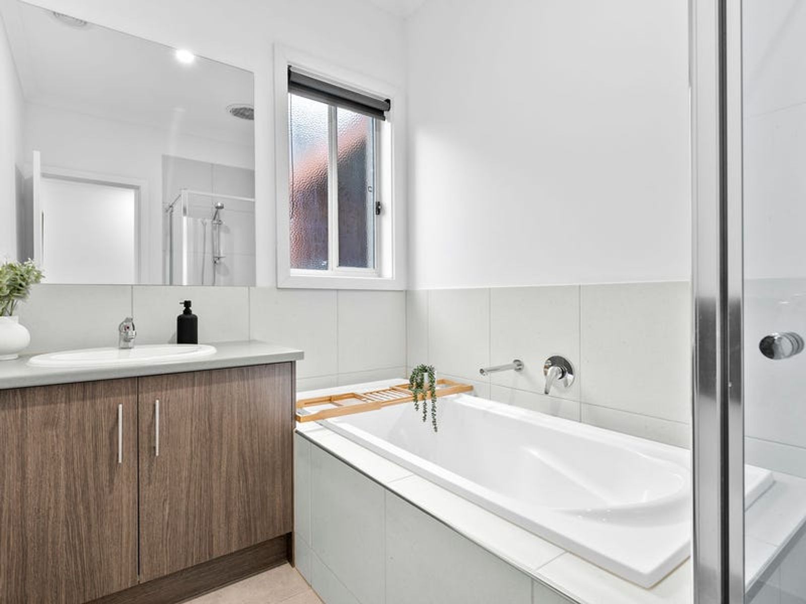 10A Godfrey Avenue, Cranbourne East, VIC 3977, Cranbourne East - Thumbnail 5
