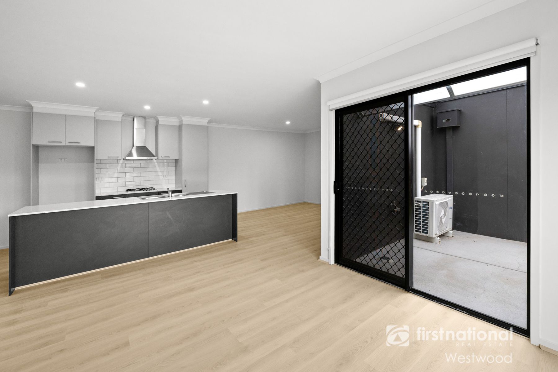 134 Oldbridge Boulevard, Weir Views VIC 3338, Weir Views - Thumbnail 6