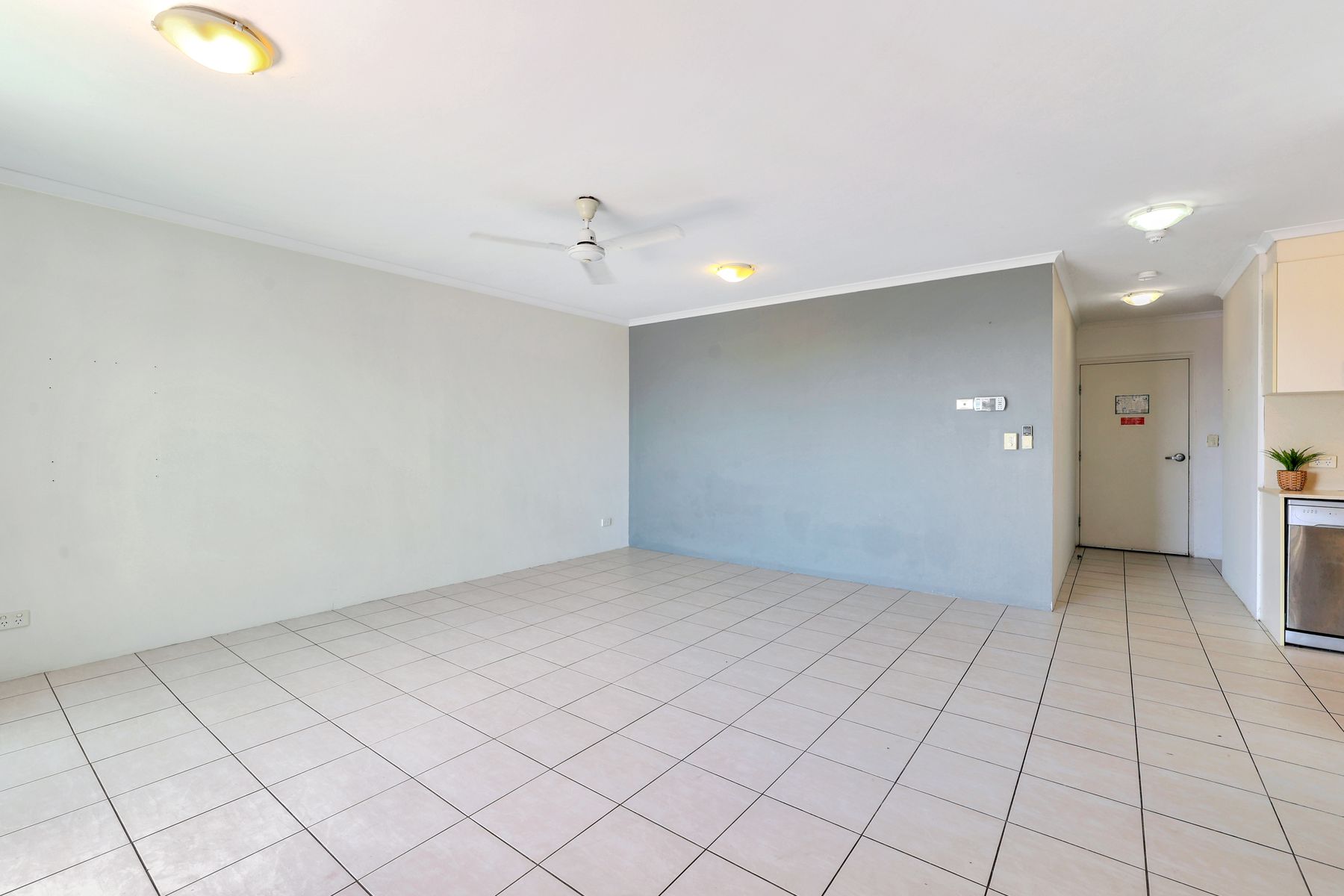 1005/5 Gardiner Street, Darwin City NT 0800, Darwin City - Thumbnail 2
