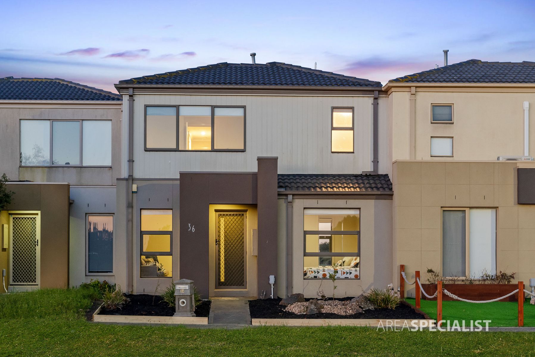 36 Featherbrook Drive, Point Cook, VIC 3030, Point Cook - Thumbnail 2