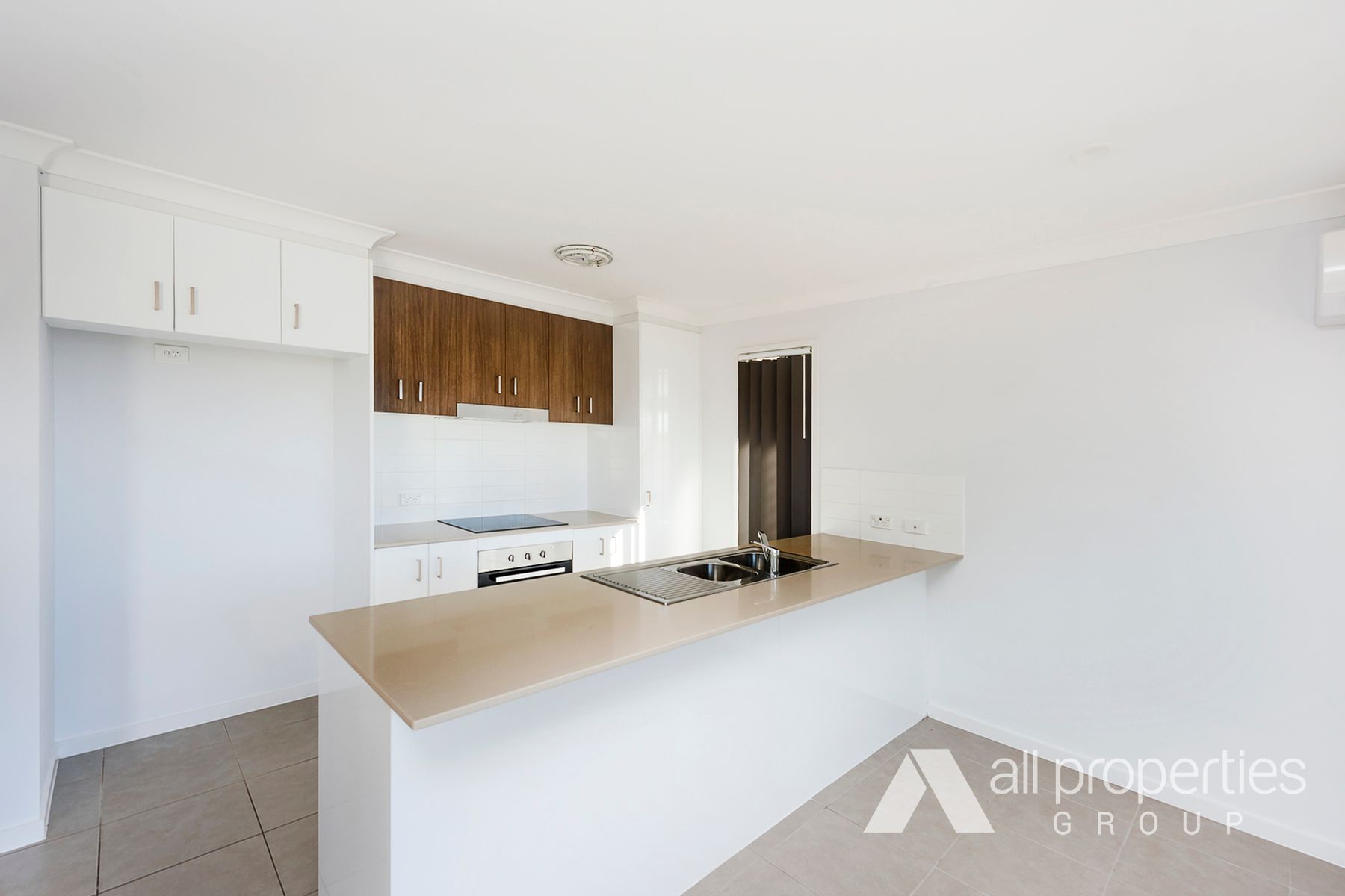8 Tanzanite Avenue, Logan Reserve QLD 4133, Logan Reserve - Thumbnail 2