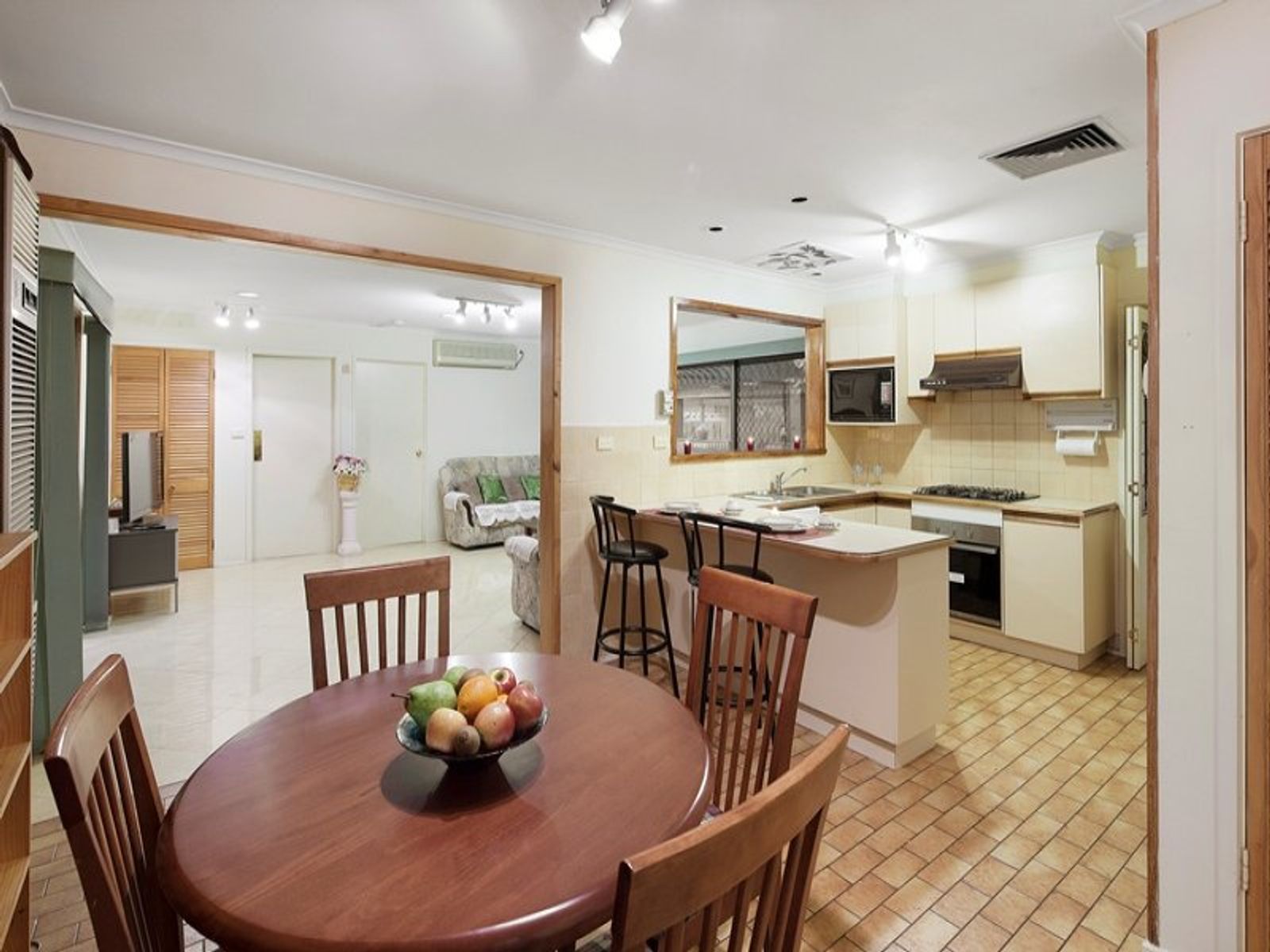 11 Rowena Court, Keysborough, VIC 3173, Keysborough - Thumbnail 4