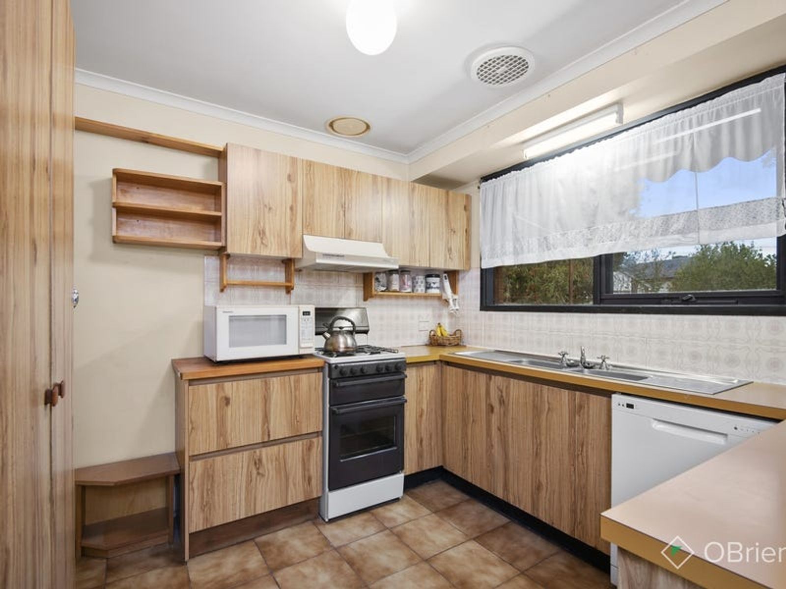 12 Clifton Way, Endeavour Hills, VIC 3802, Endeavour Hills - Thumbnail 4