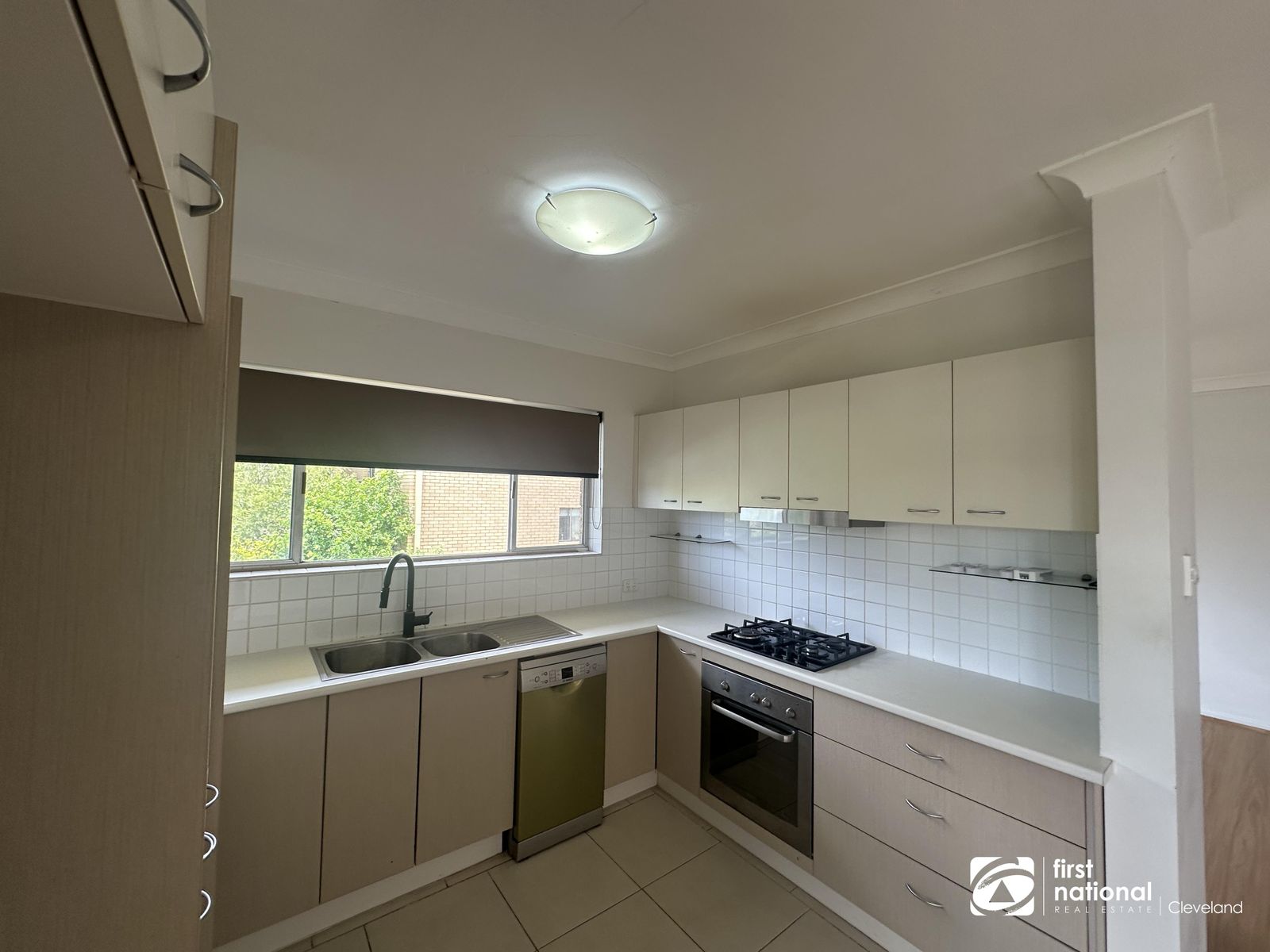 4/123 Old Cleveland Road, Stones Corner QLD 4120, Stones Corner - Thumbnail 5