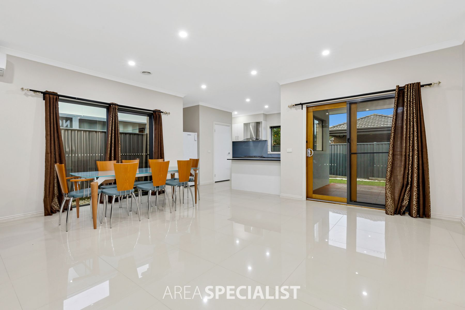 13 Howden Street, Cranbourne East, VIC 3977, Cranbourne East - Thumbnail 3