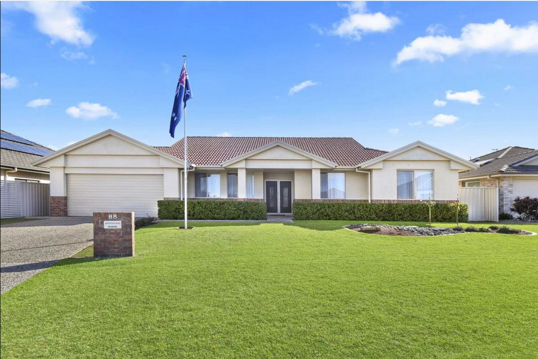 88 Emerald Drive, Port Macquarie NSW 2444, Port Macquarie - Thumbnail 2