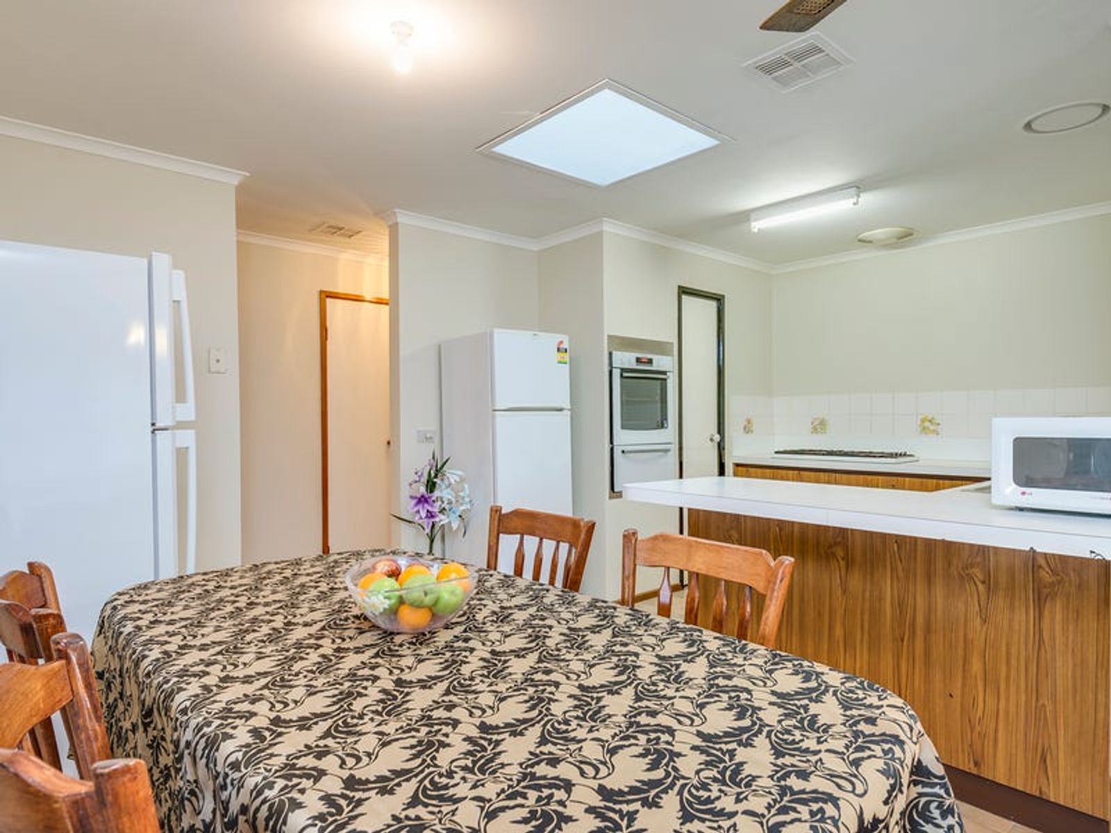 74 Scotsburn Way, Endeavour Hills, VIC 3802, Endeavour Hills - Thumbnail 3