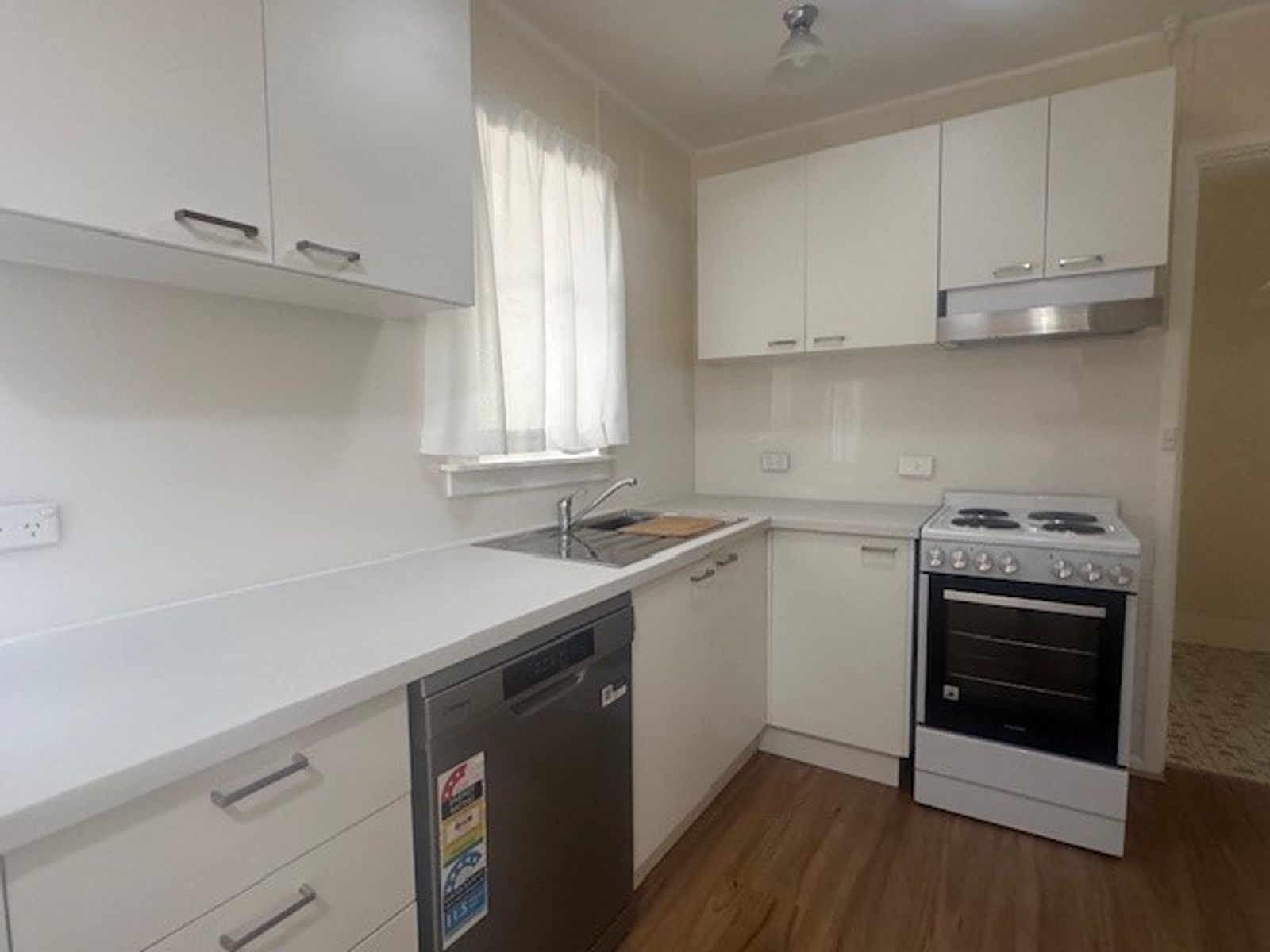 4 Electra Street, South Tamworth NSW 2340, South Tamworth - Thumbnail 4