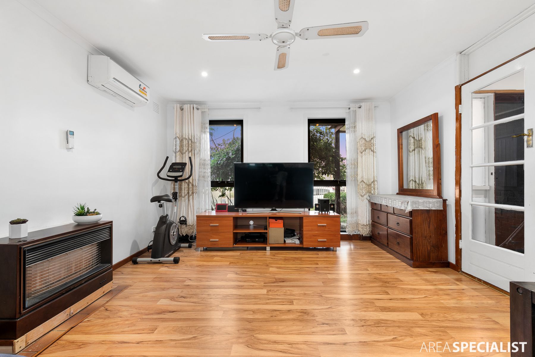 42 Russell Street, Werribee, VIC 3030, Werribee - Thumbnail 6