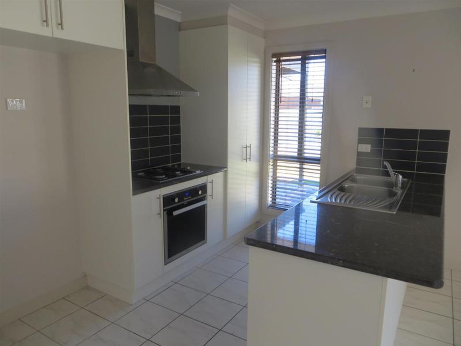 7 Spitfire Court, Mildura - Thumbnail 2