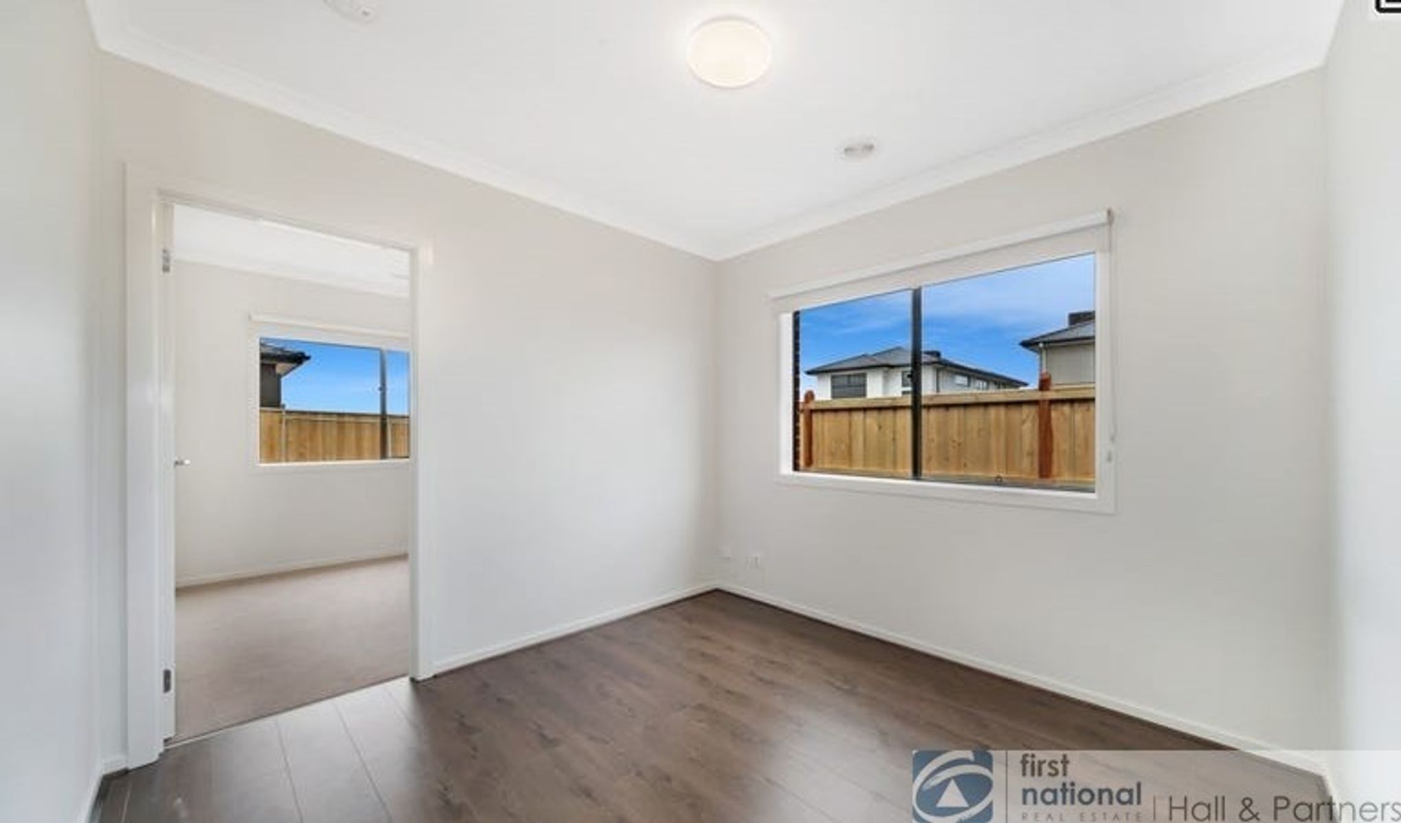 19 Alphey Road, Clyde North VIC 3978, Clyde North - Thumbnail 8