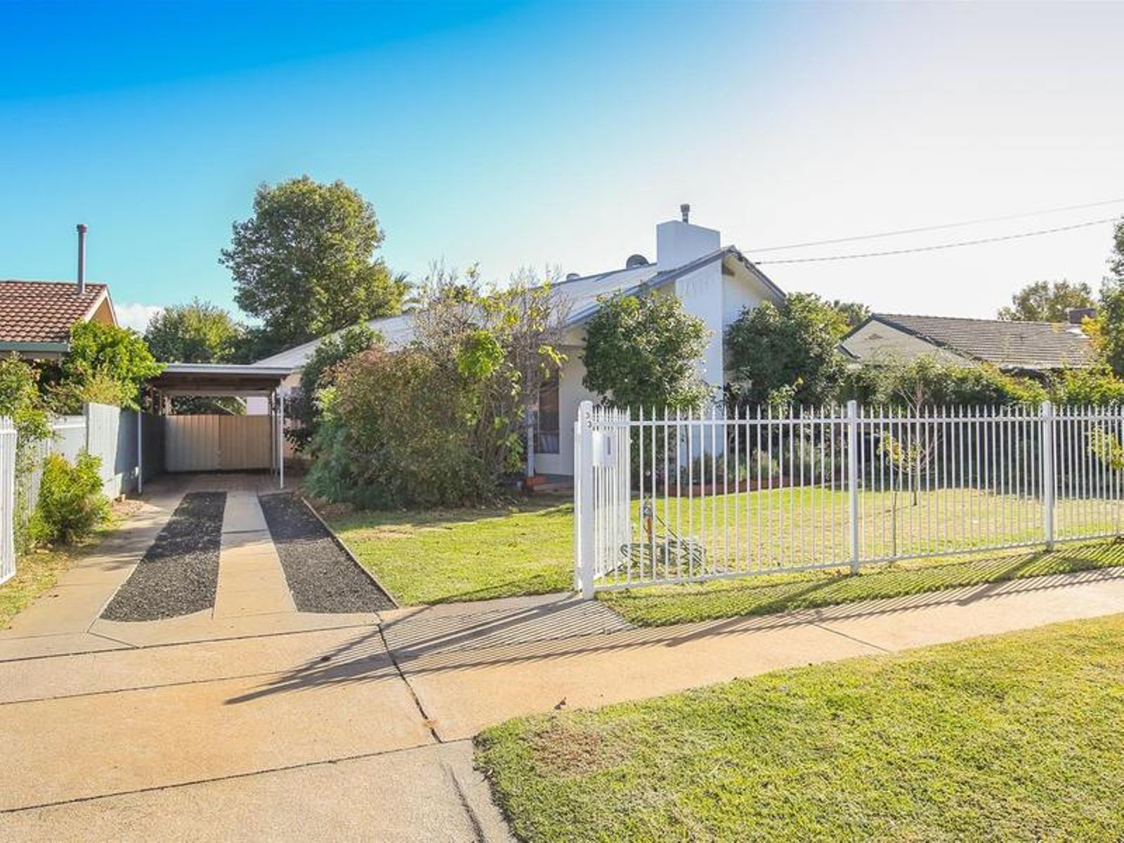 33 McKendrick Avenue, Mildura - Image 1