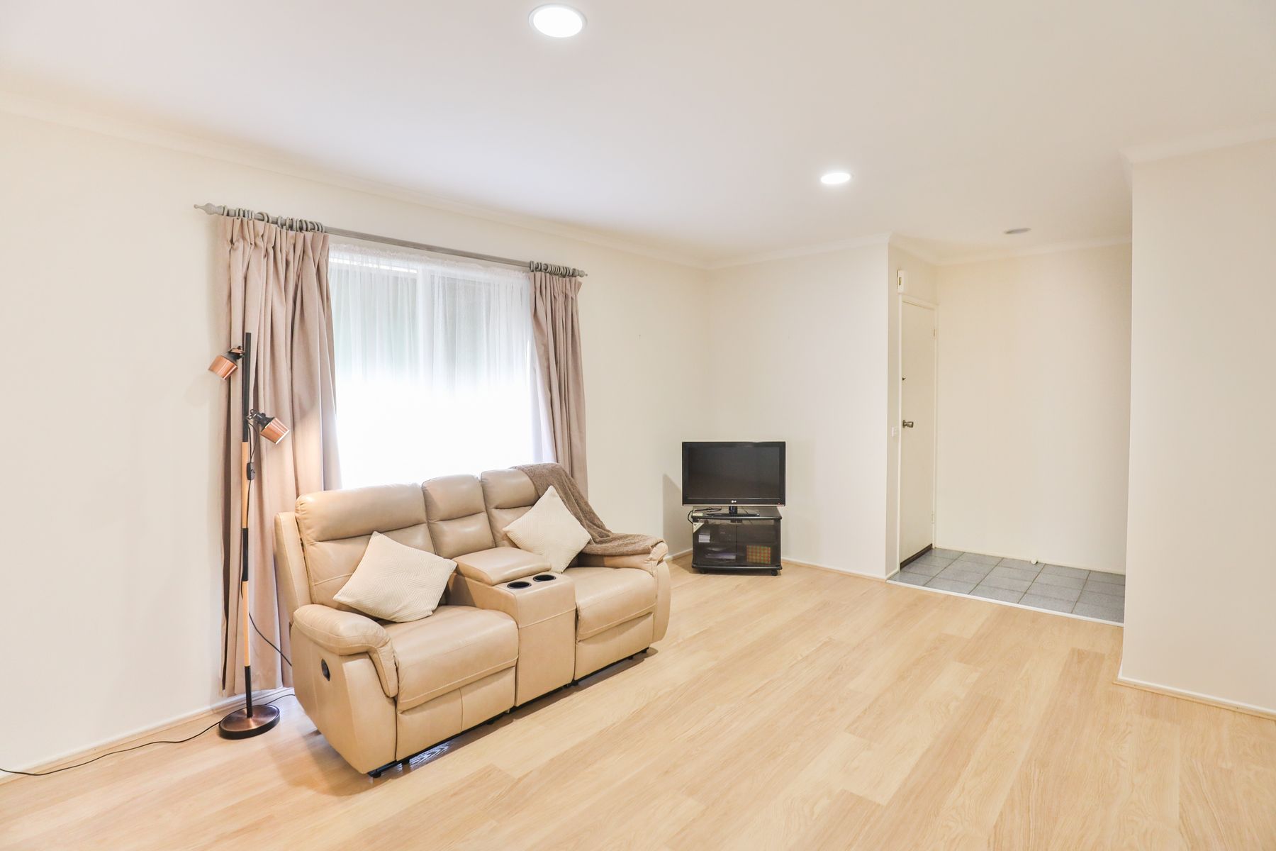 2/246 Twelfth Street, Mildura - Thumbnail 2