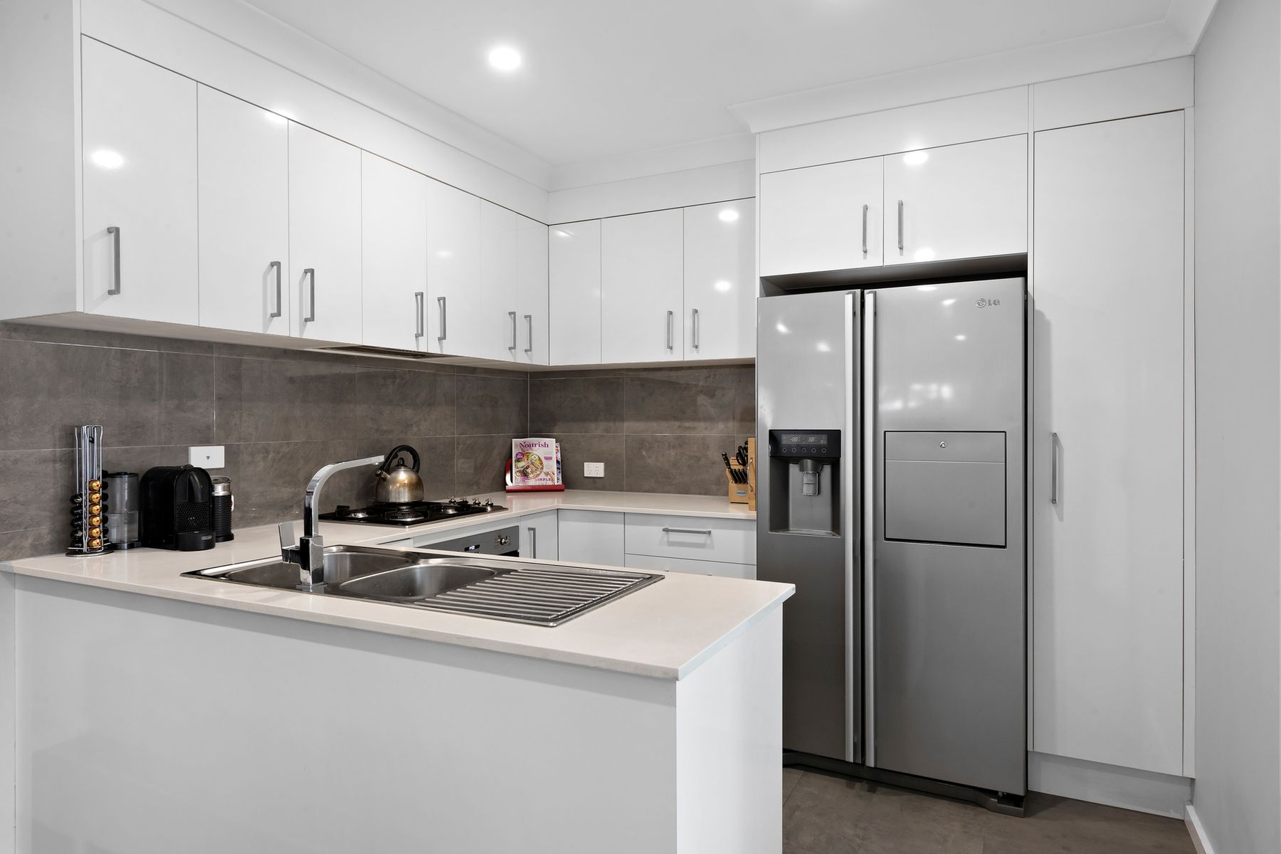 2/5 Cullen Street, Oak Flats NSW 2529, Oak Flats - Thumbnail 2